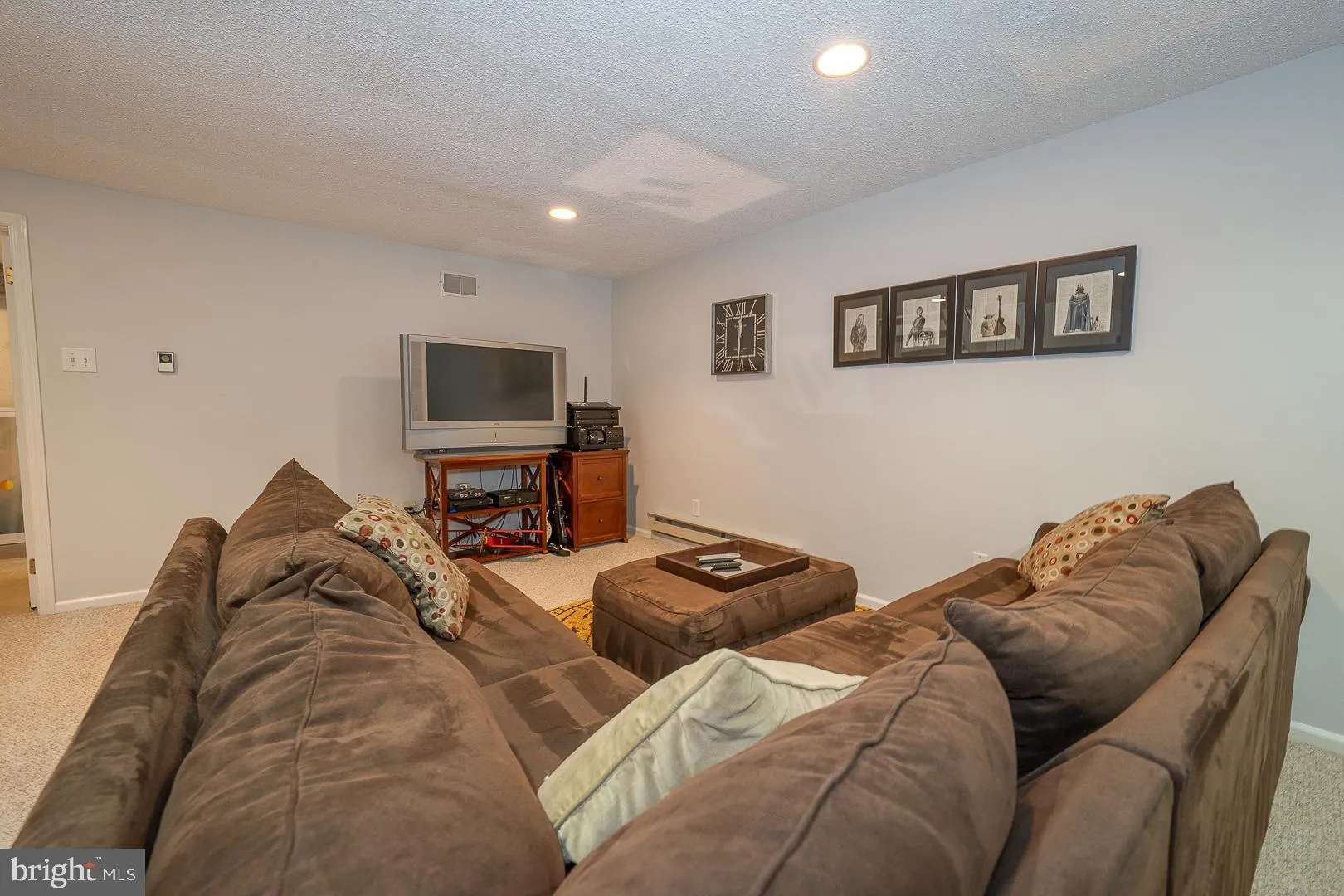 Chesterbrook, Pennsylvania 19087, United States, 3 Bedrooms Bedrooms, ,4 BathroomsBathrooms,Residential,Pending,117736