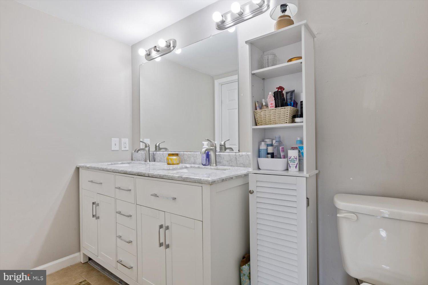 HEATHERLEA - Residential Lease