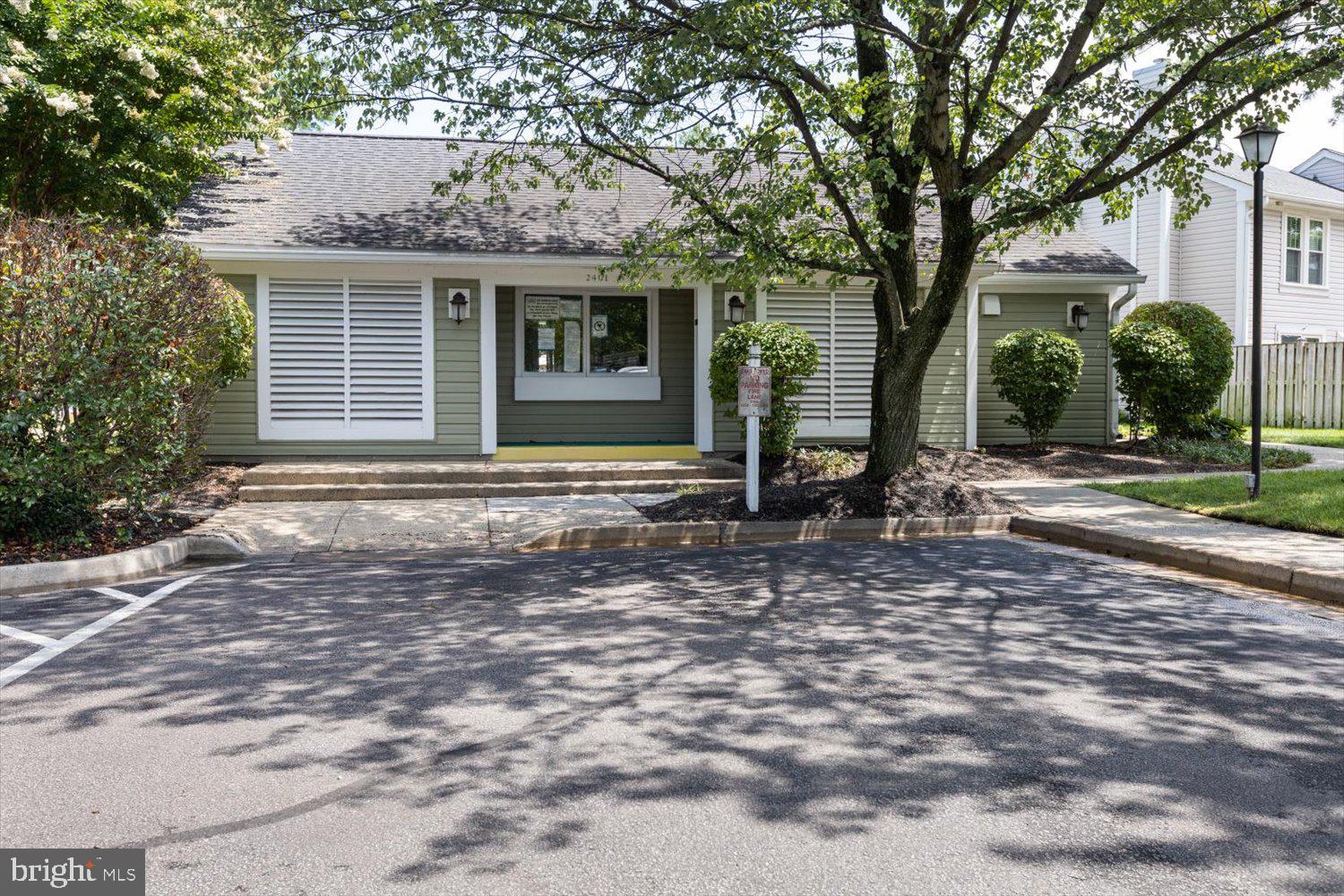 HEATHERLEA - Residential Lease