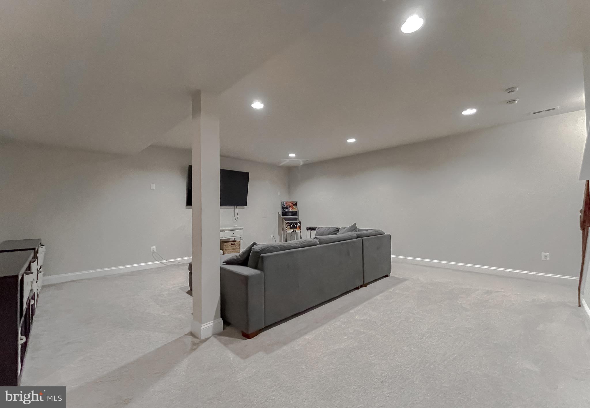 LEONARDS GRANT - Residential