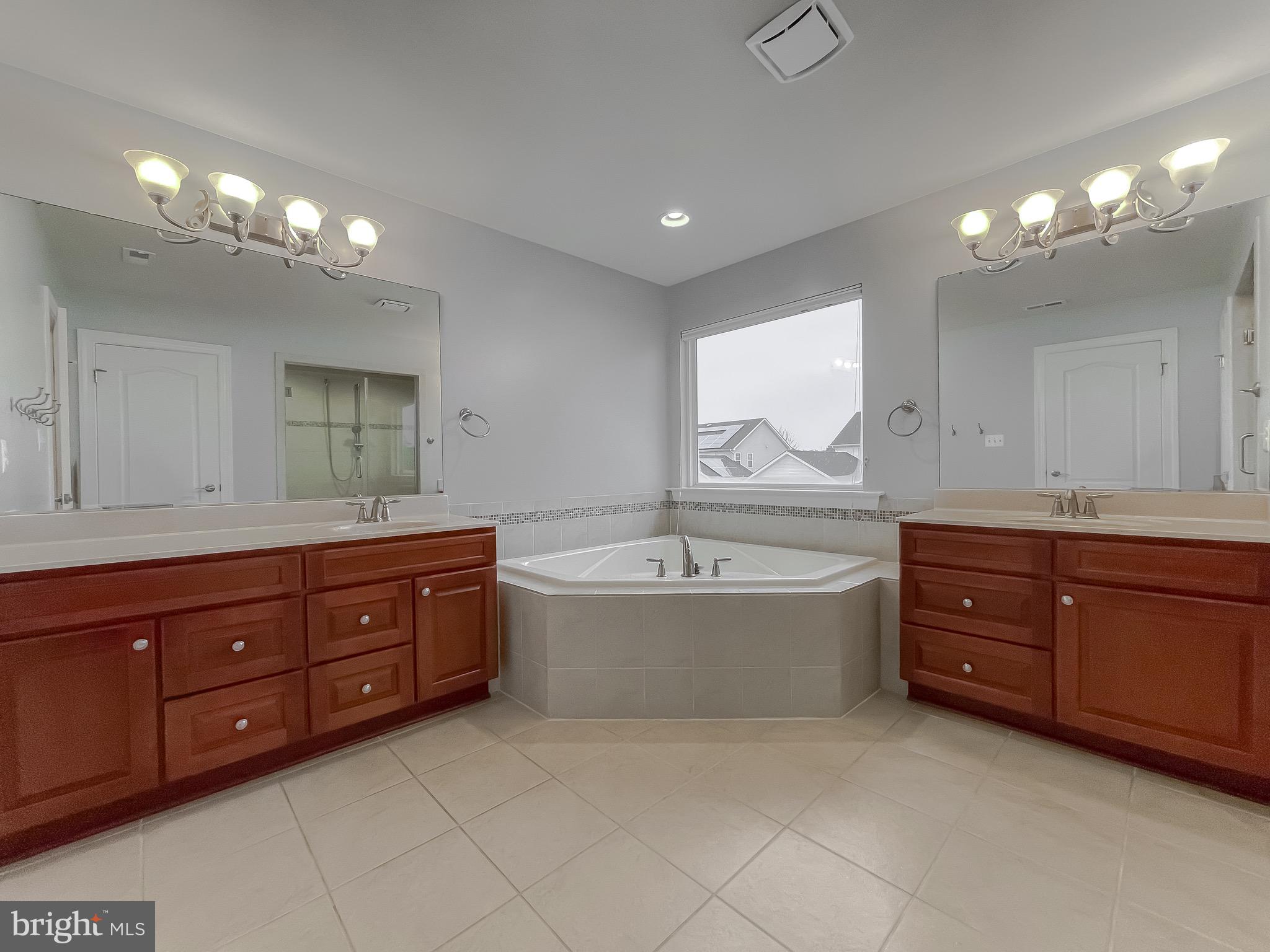 LEONARDS GRANT - Residential