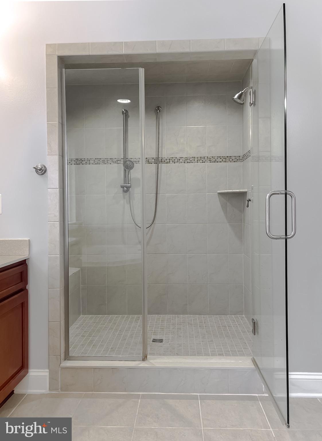 LEONARDS GRANT - Residential