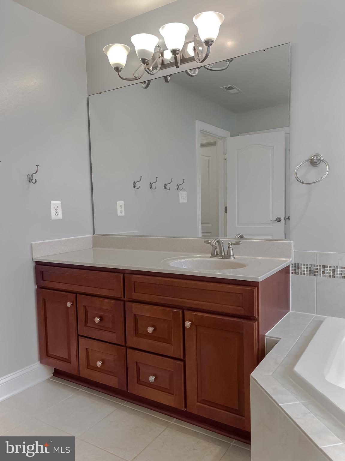 LEONARDS GRANT - Residential