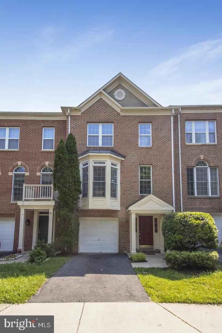 548 WINDING ROSE DRIVE