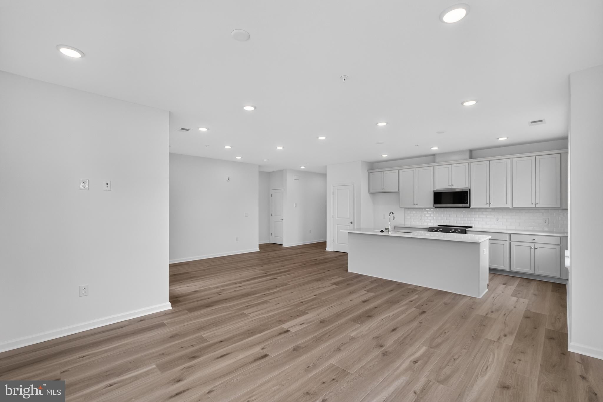 83 BETHLEHEM PIKE UNIT 1301