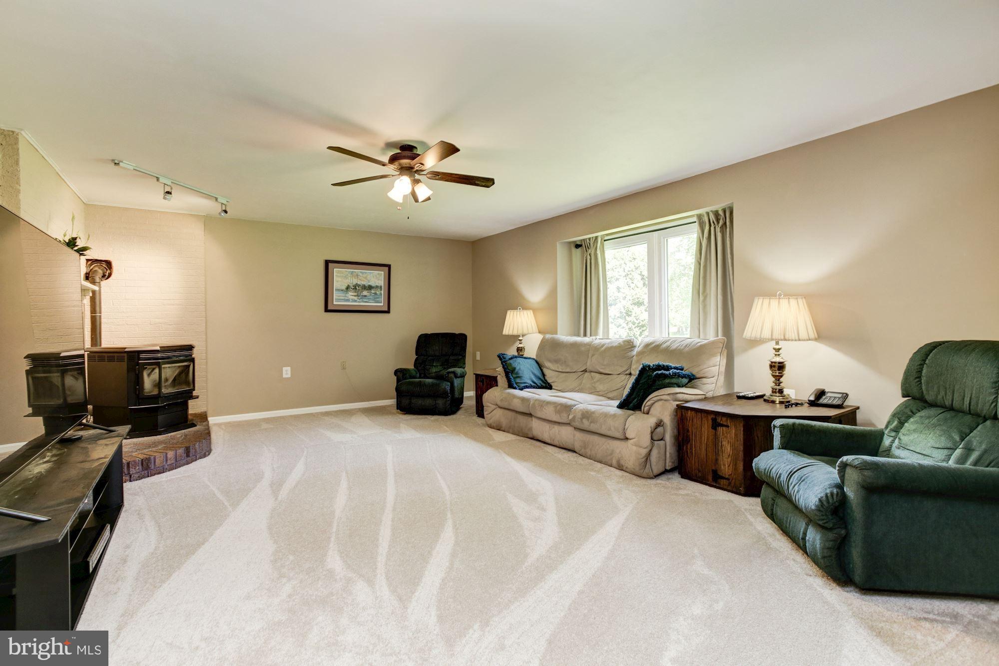 KALMIA FARMS - Residential