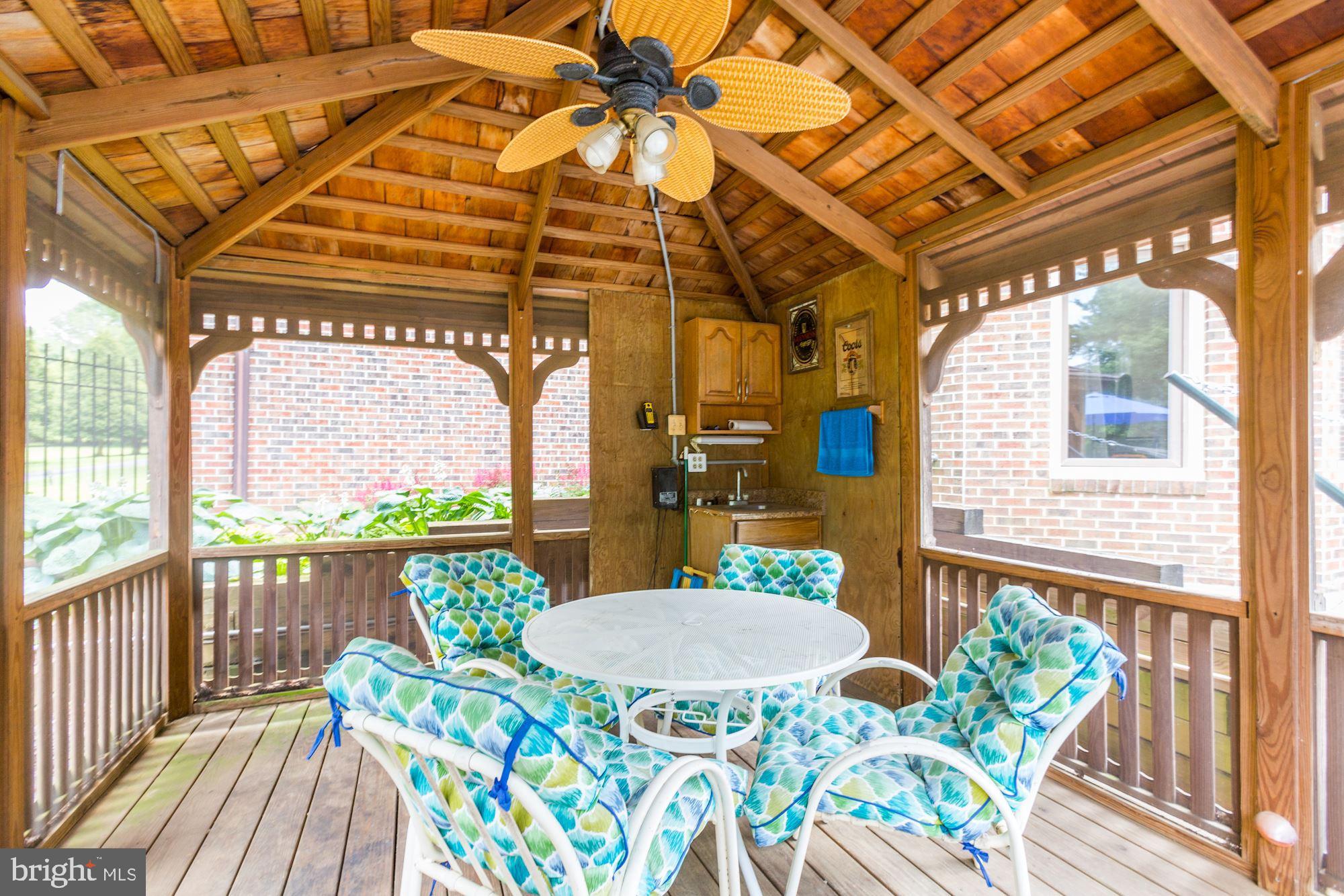 KALMIA FARMS - Residential