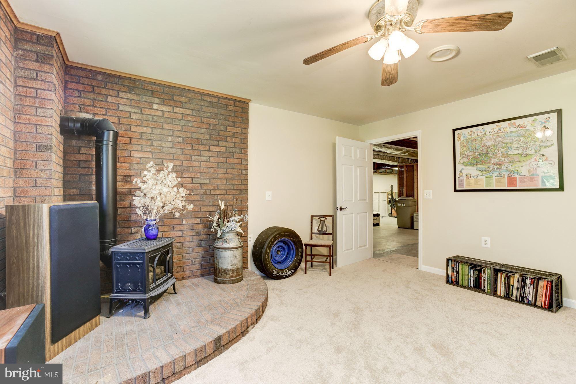 KALMIA FARMS - Residential