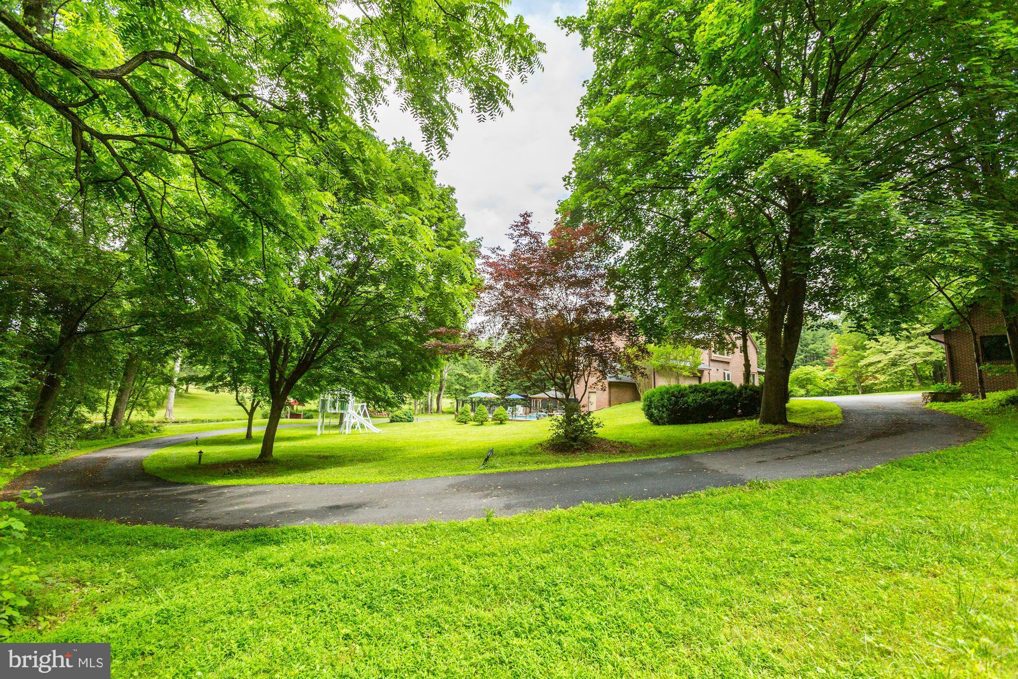 KALMIA FARMS - Residential