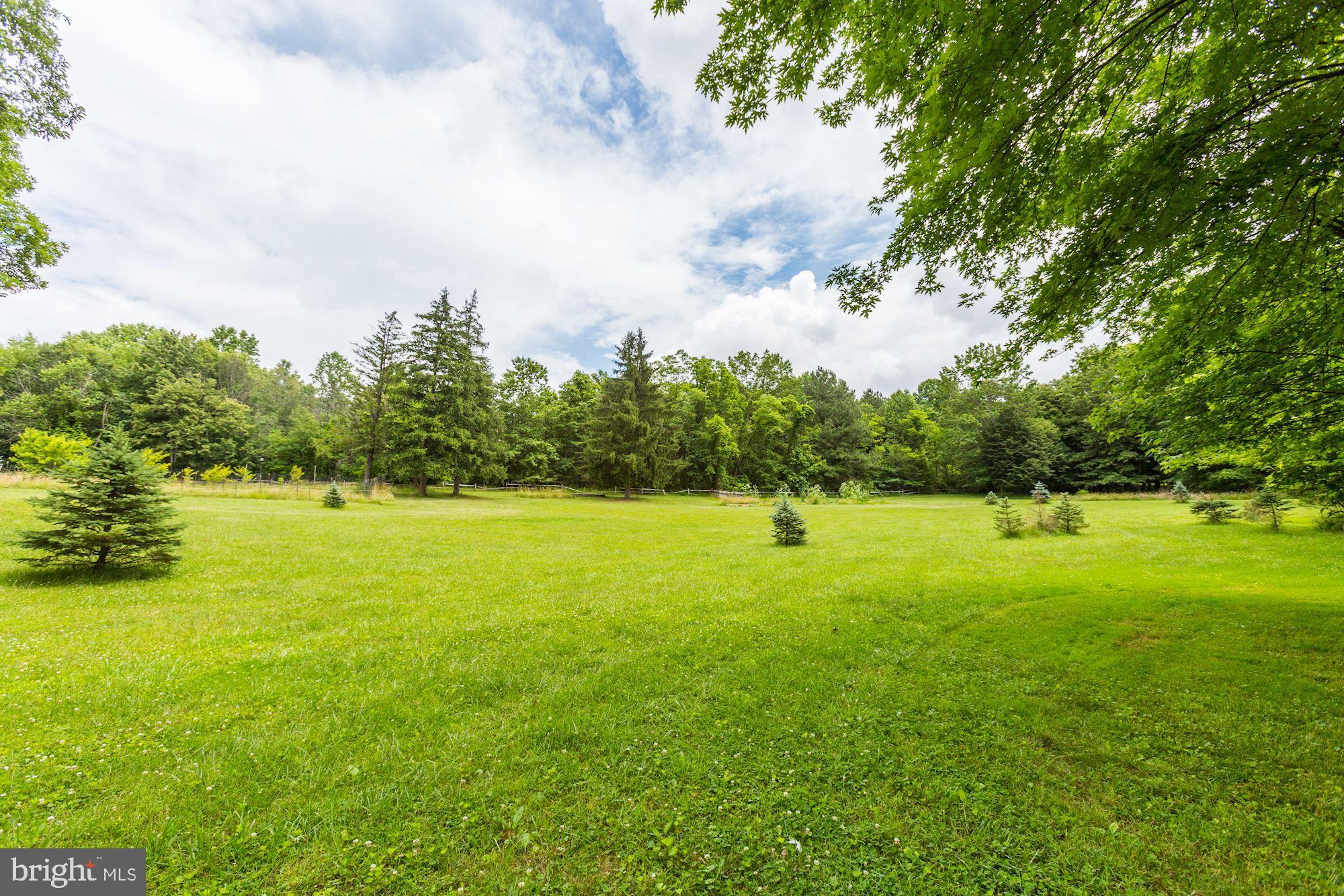 KALMIA FARMS - Residential