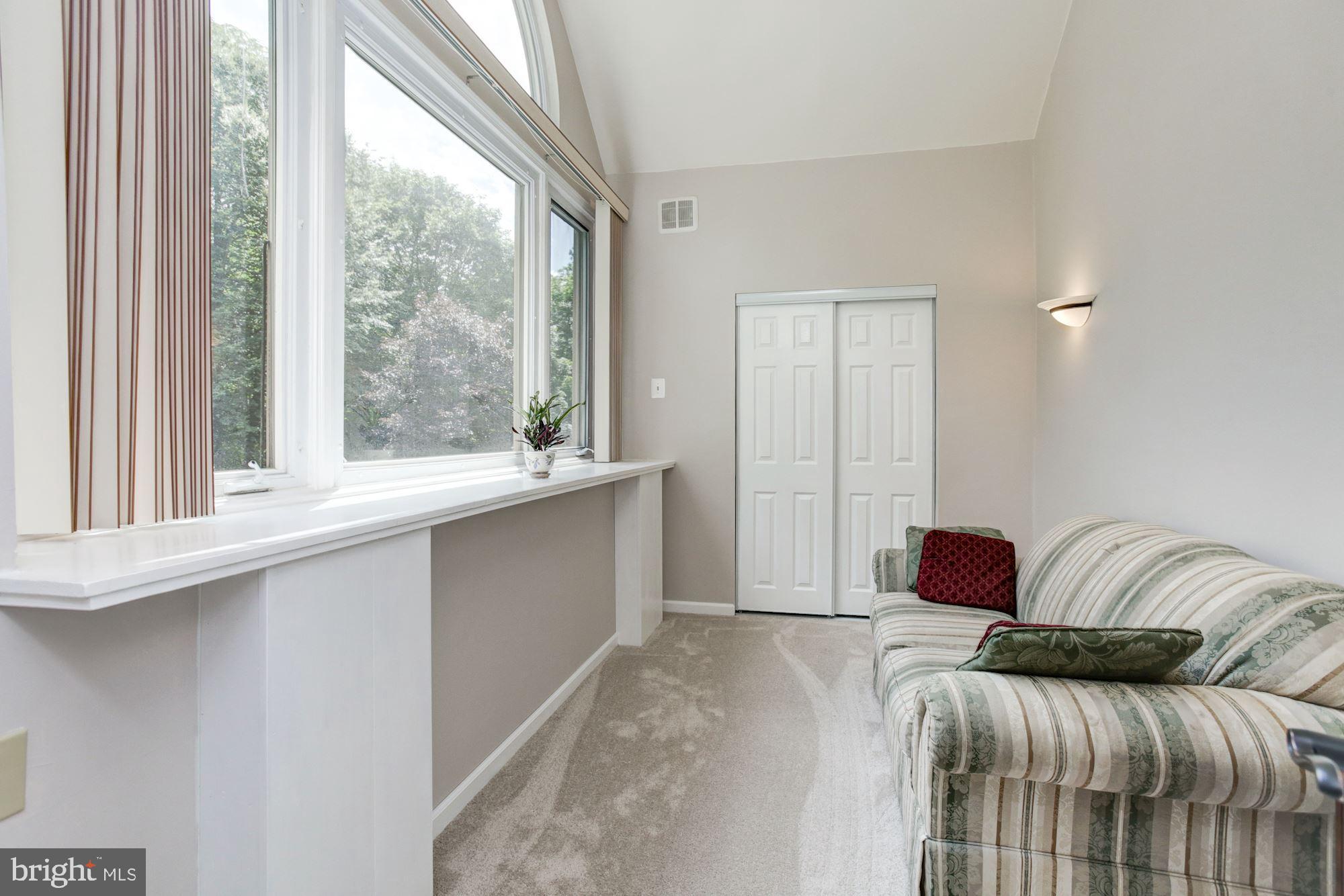 KALMIA FARMS - Residential