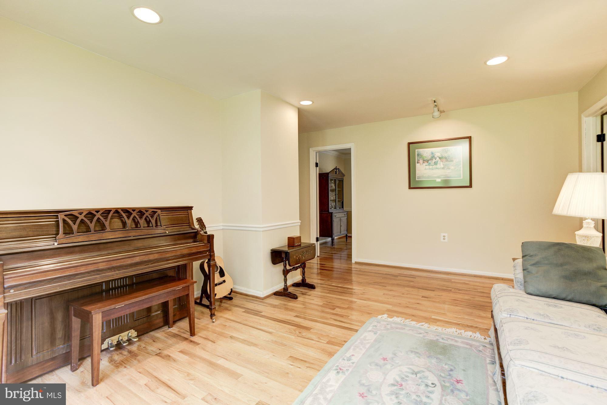 KALMIA FARMS - Residential