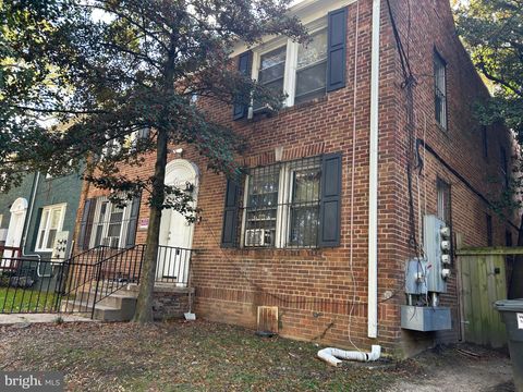 331 PARKLAND PLACE SE WASHINGTON DC 20032