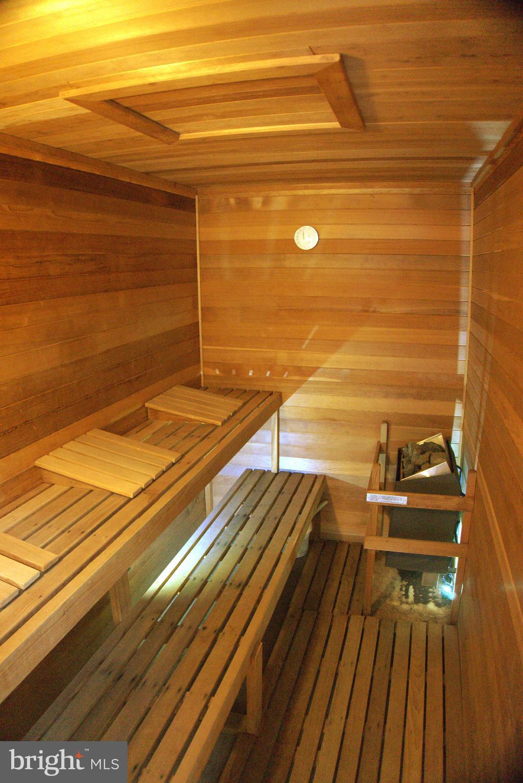 LOCUST GROVE ESTATES SUB - Residential
