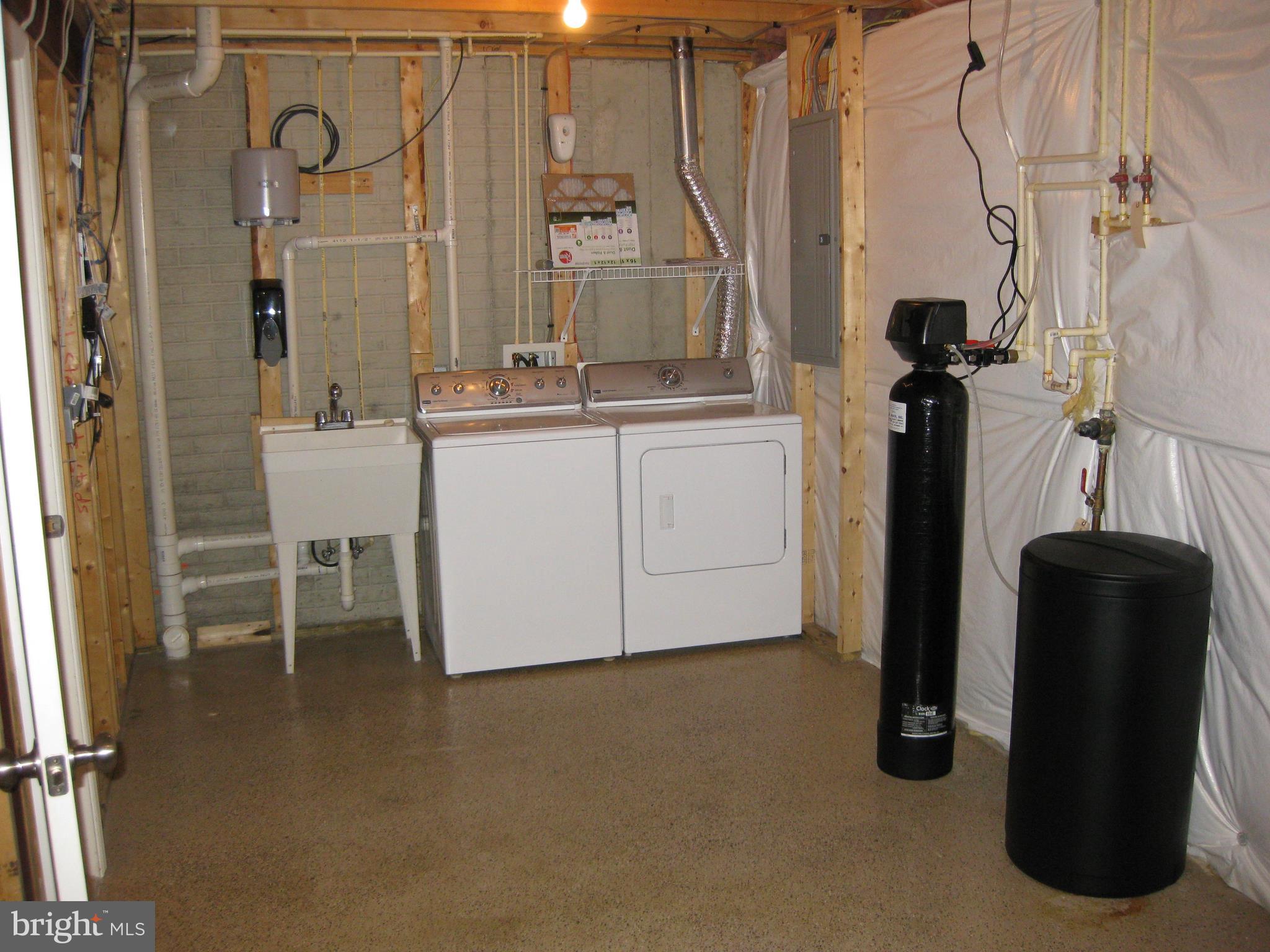 LAKELAND PLACE - Residential