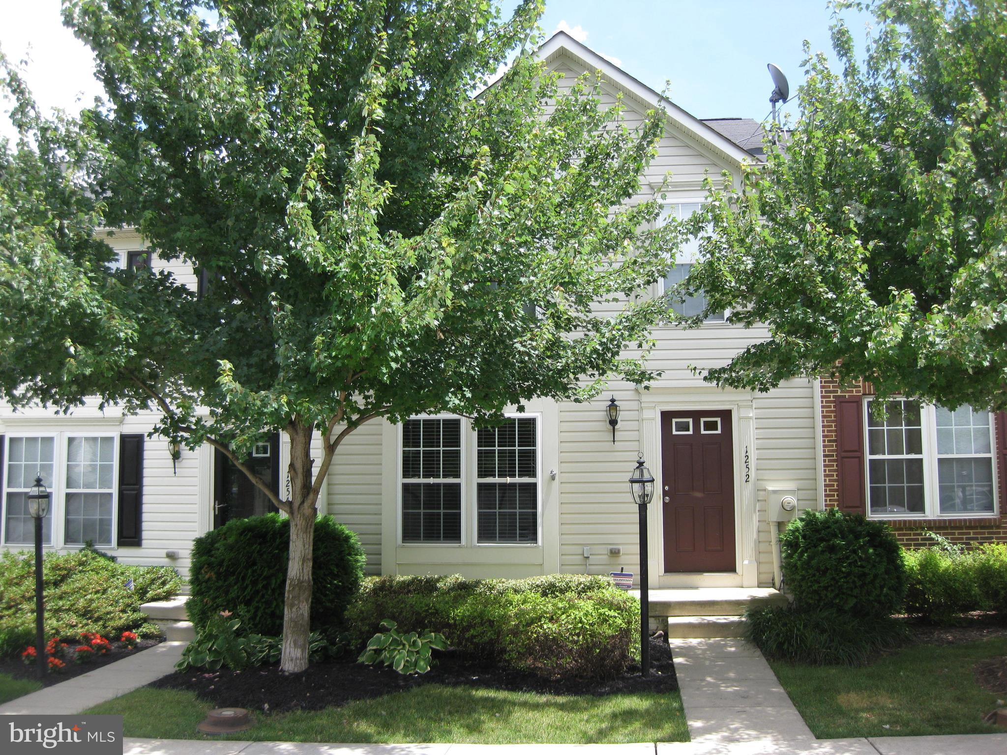 LAKELAND PLACE - Residential