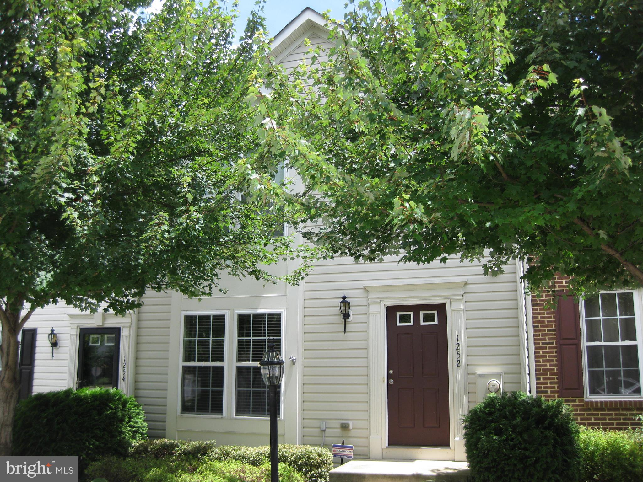 LAKELAND PLACE - Residential