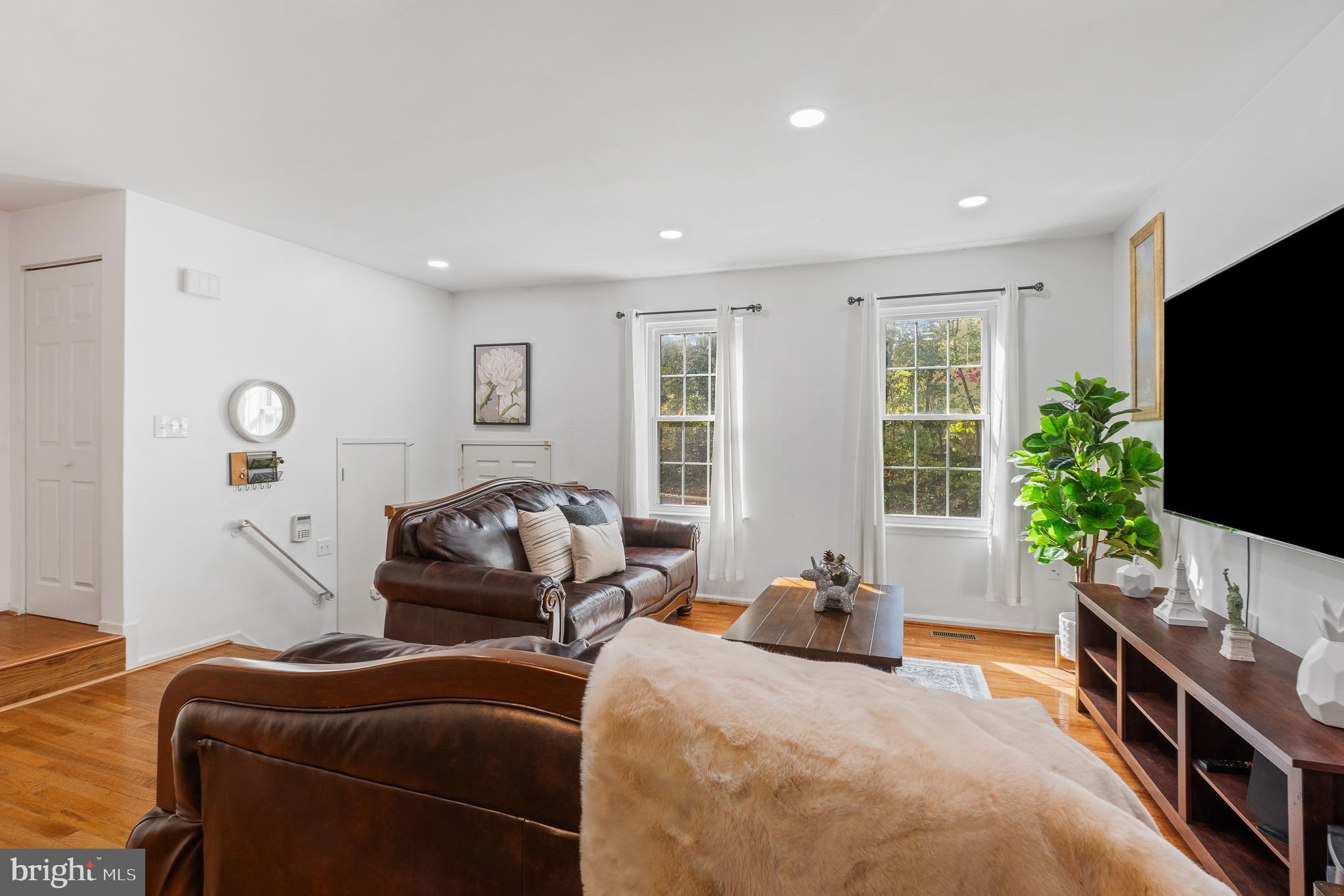 GERMANTOWN VIEW - Residential