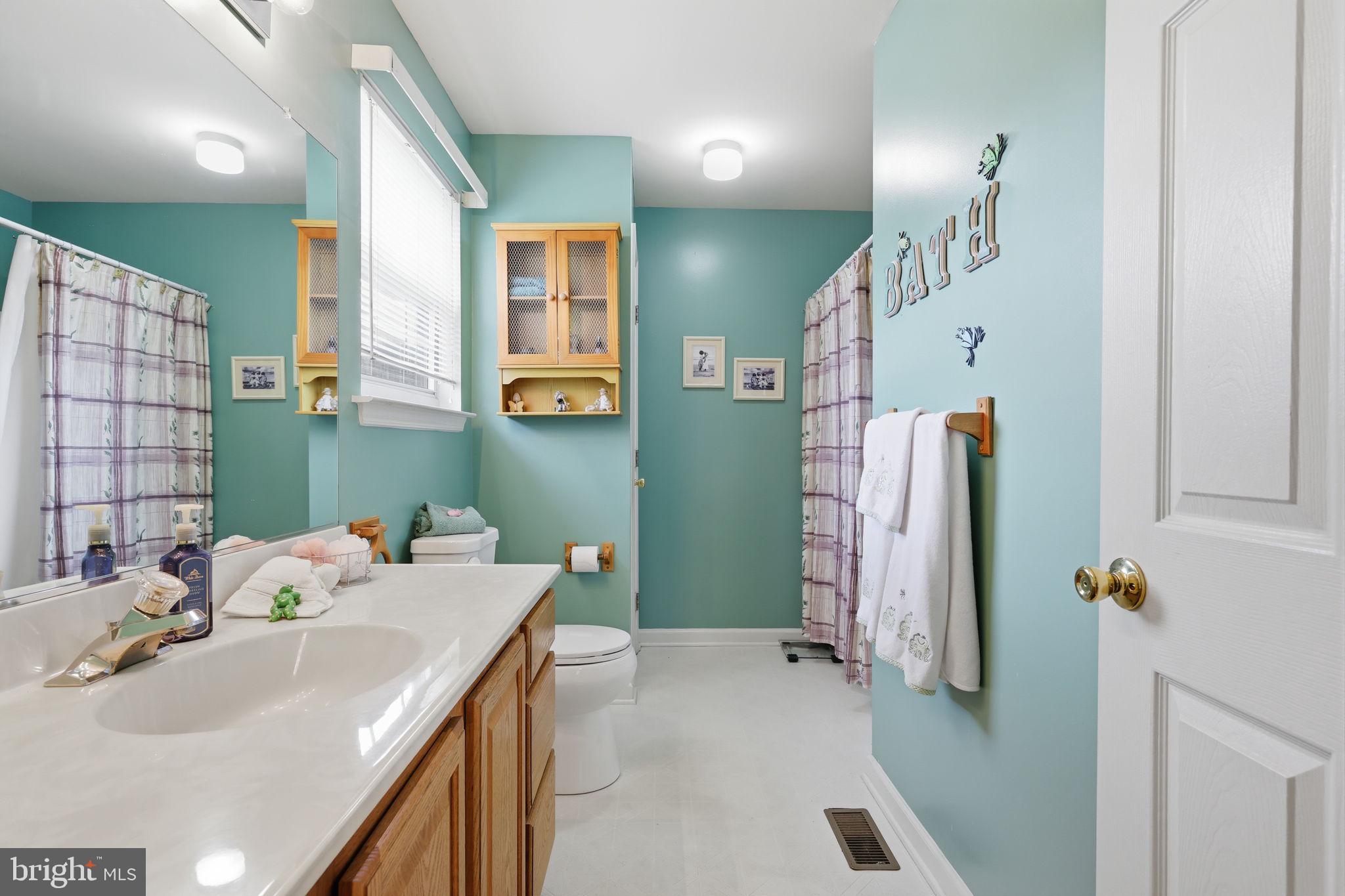 YORKTOWN - Residential