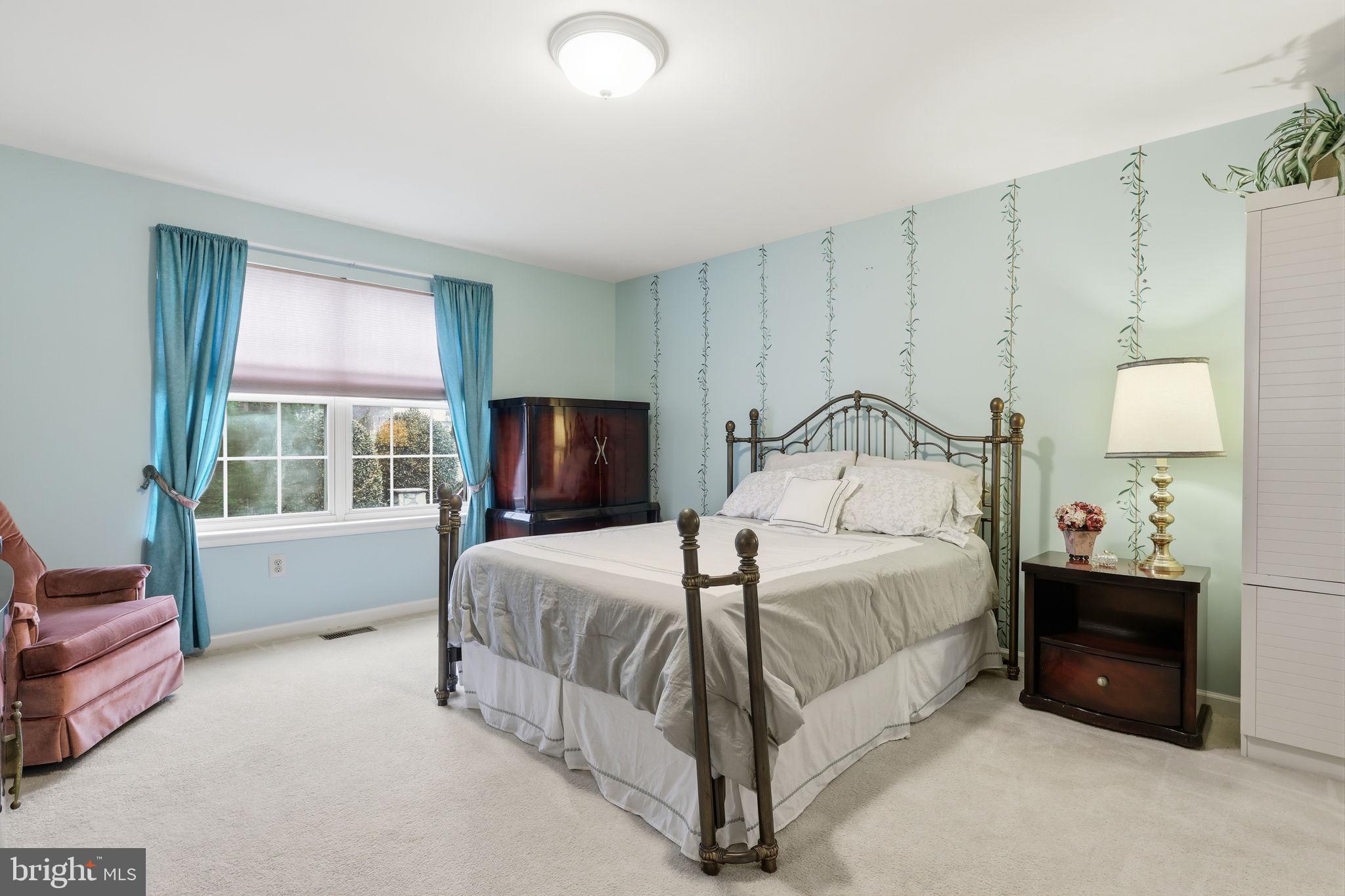 YORKTOWN - Residential