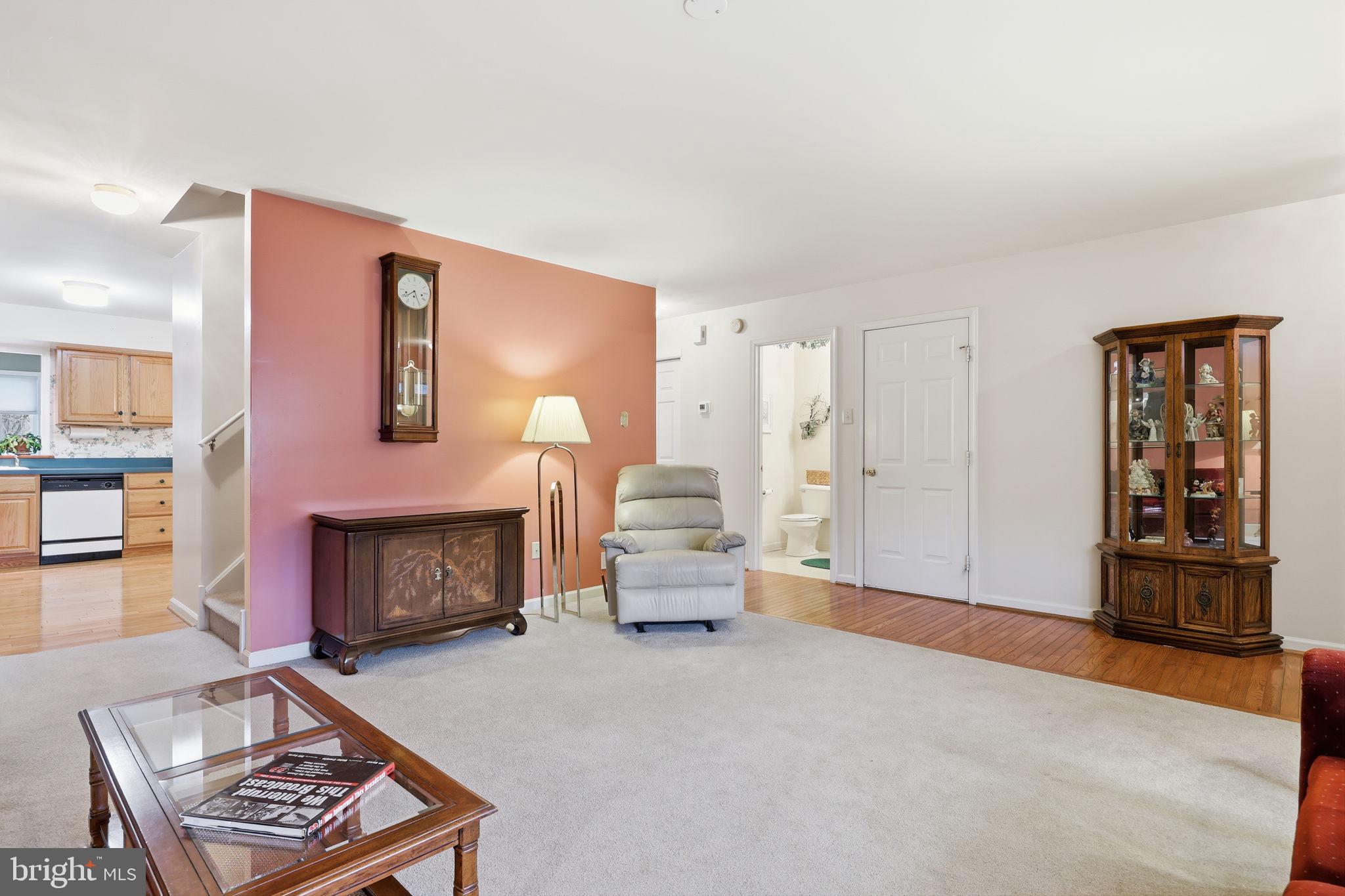 YORKTOWN - Residential