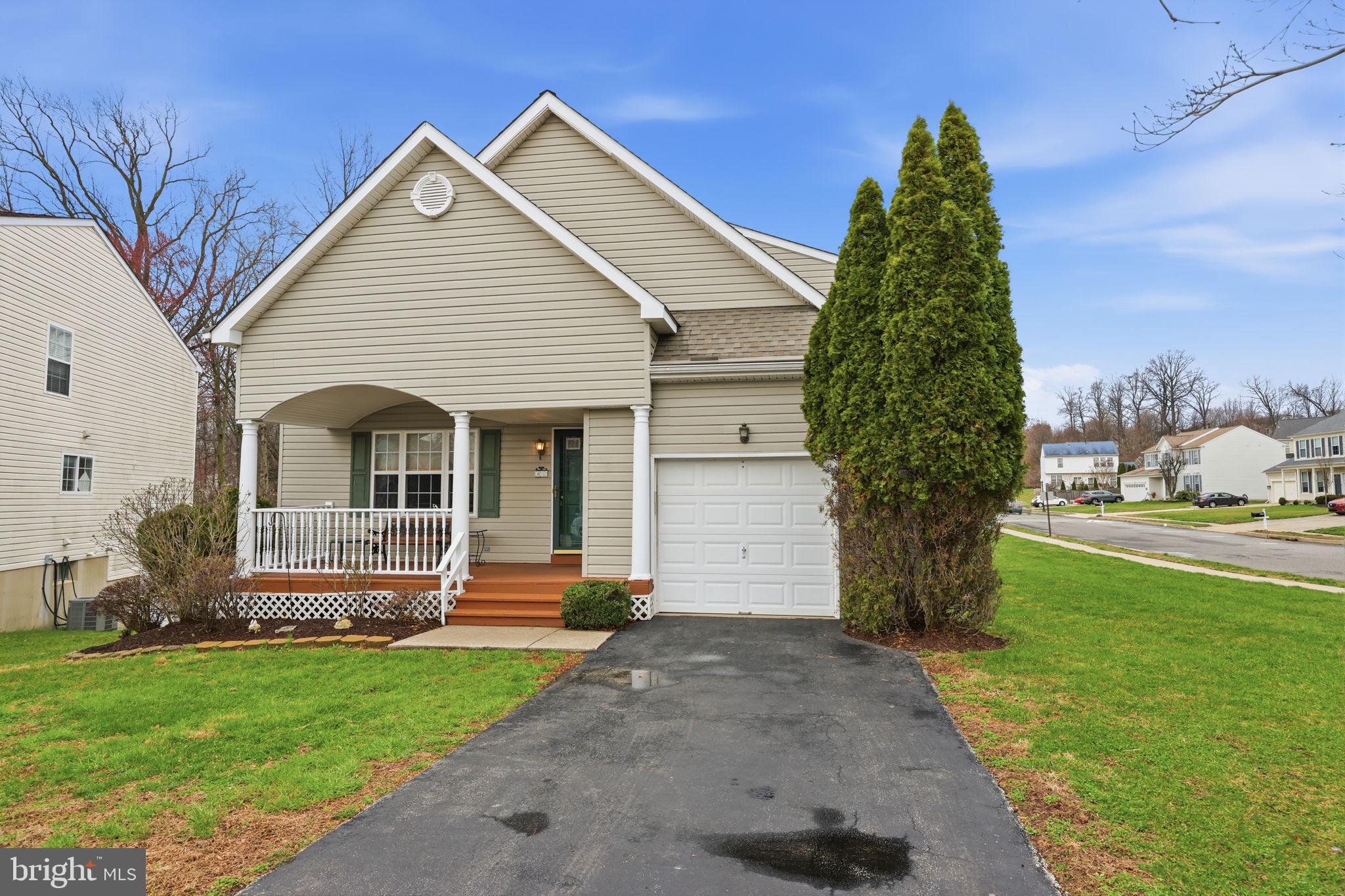 YORKTOWN - Residential