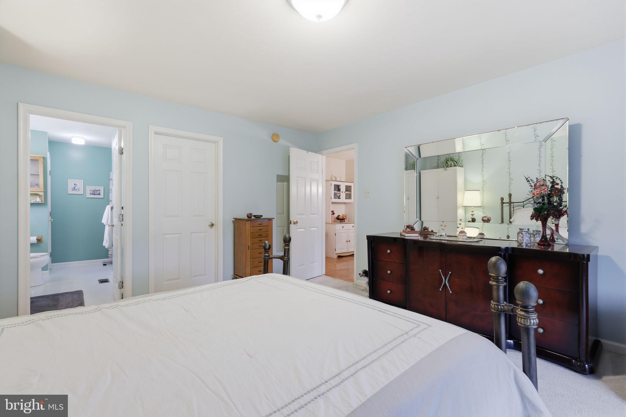 YORKTOWN - Residential