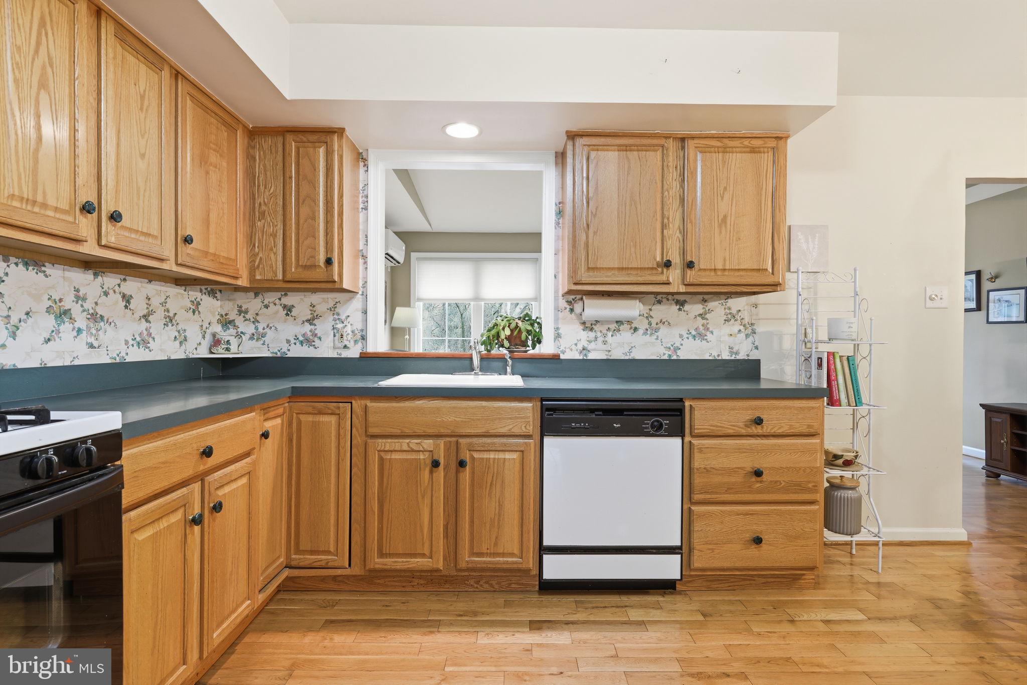 YORKTOWN - Residential