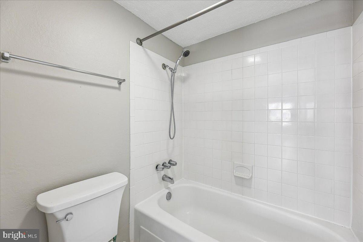 EOS TWENTY-ONE - Residential