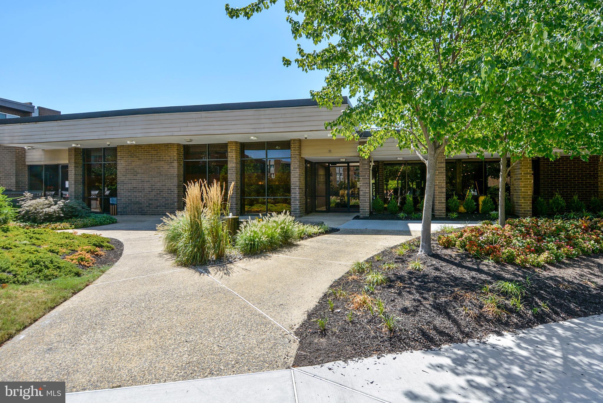 EOS TWENTY-ONE - Residential