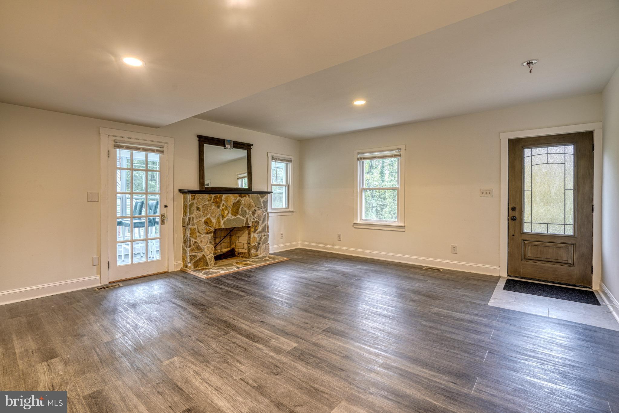 WEST ANNAPOLIS - Residential