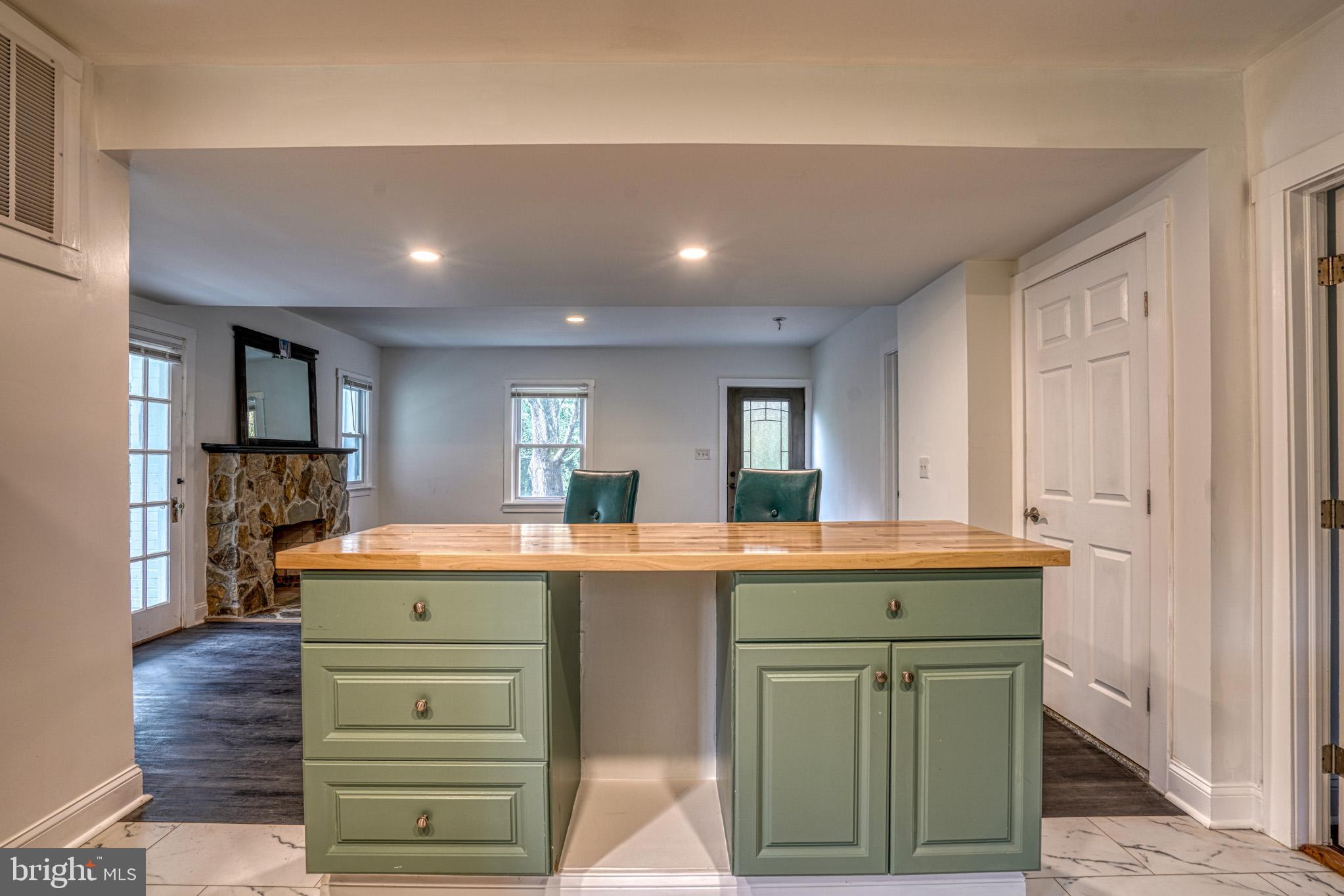 WEST ANNAPOLIS - Residential
