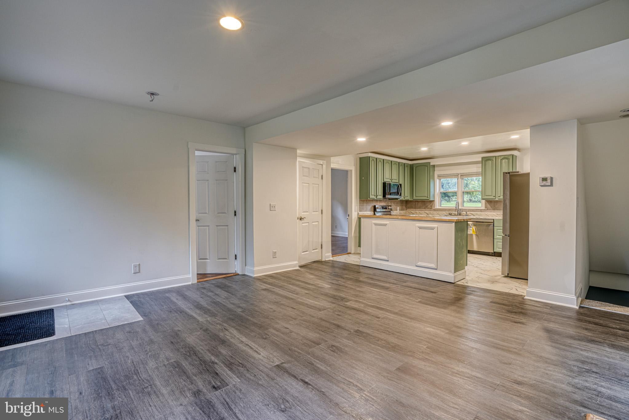 WEST ANNAPOLIS - Residential