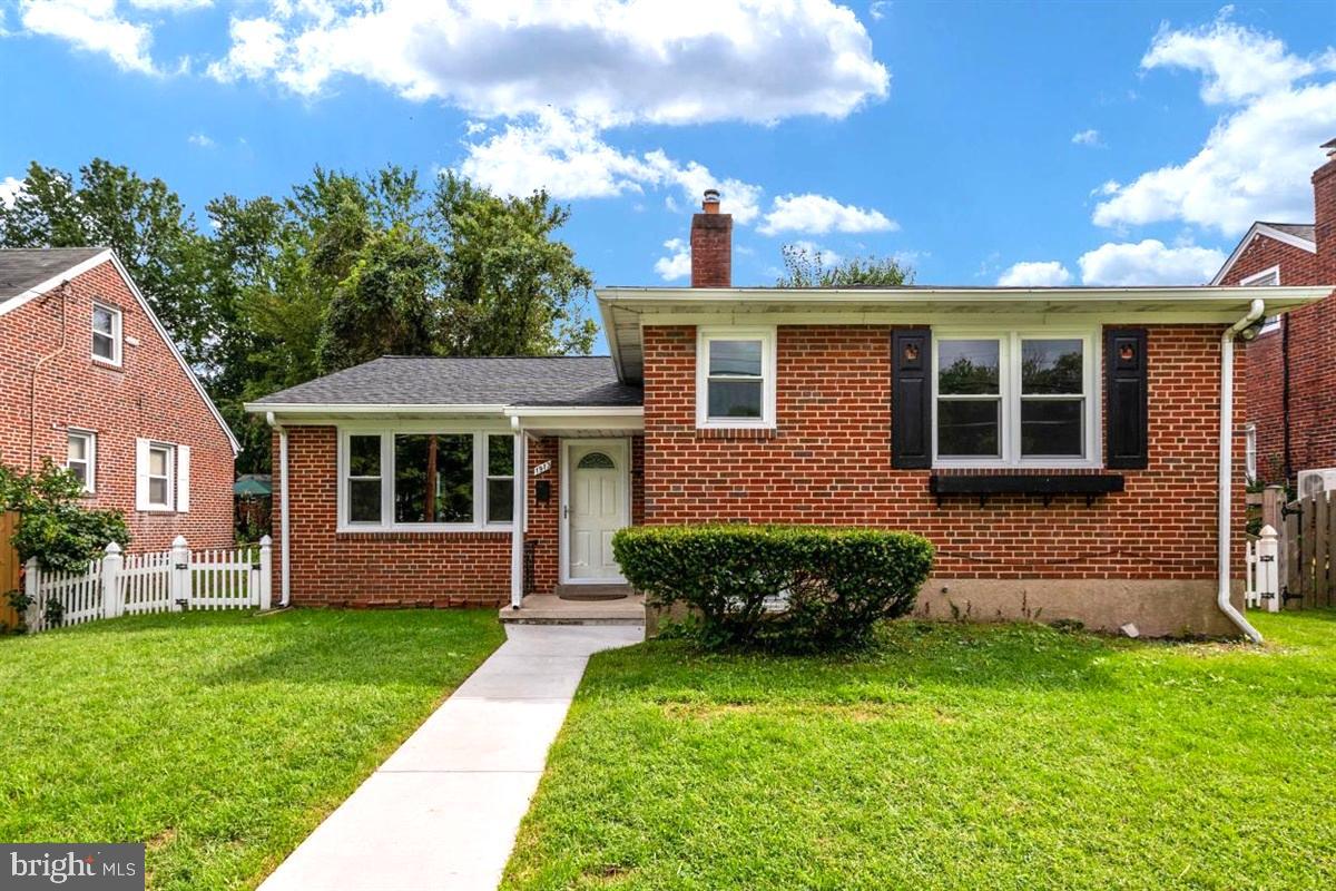 COLONIAL GARDENS - Residential