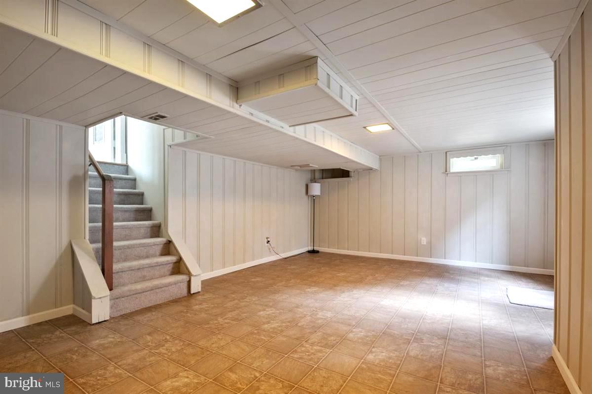 COLONIAL GARDENS - Residential