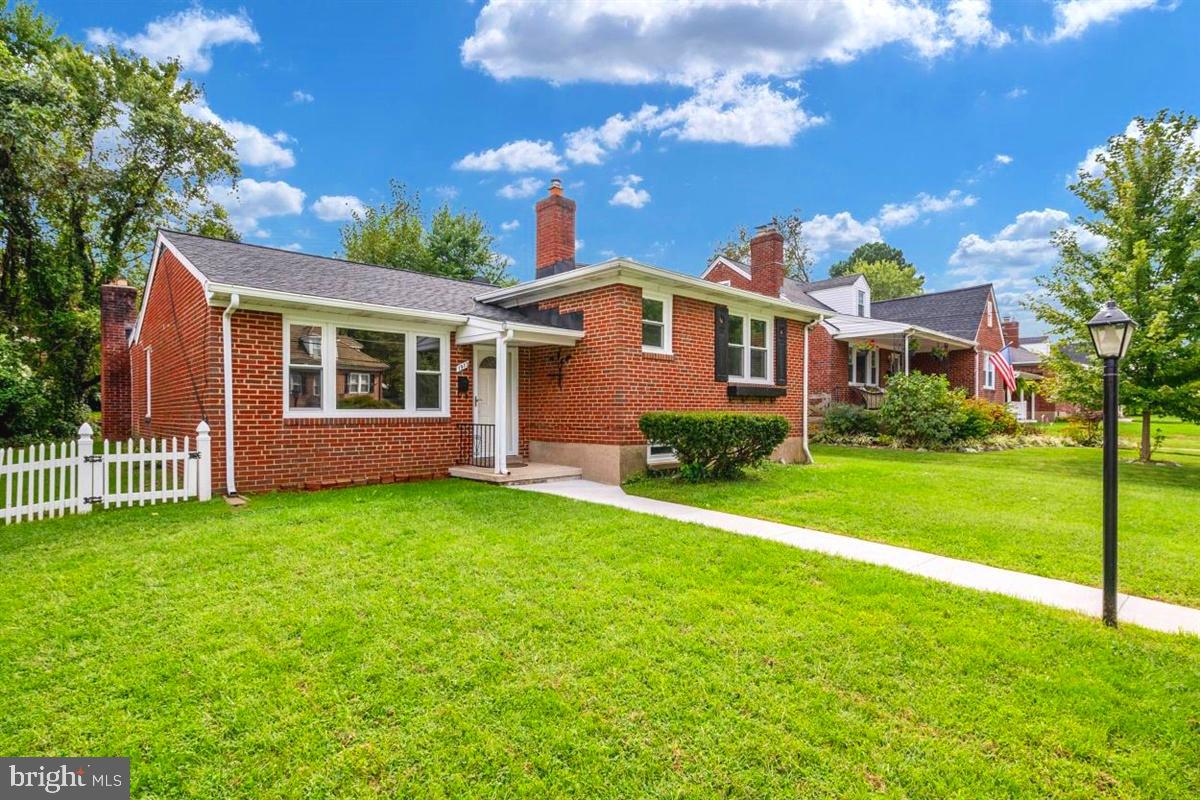 COLONIAL GARDENS - Residential