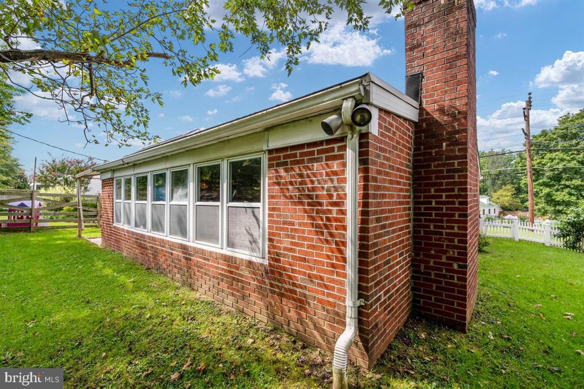 COLONIAL GARDENS - Residential