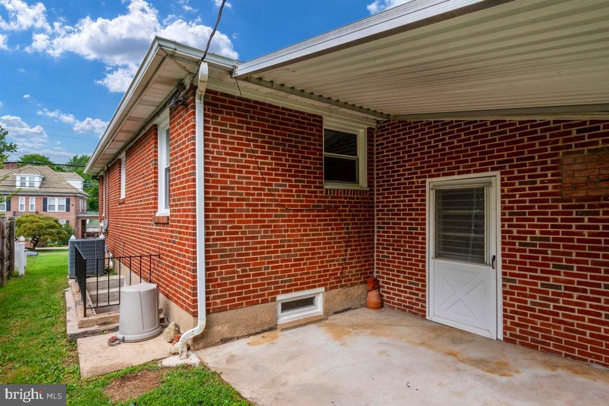 COLONIAL GARDENS - Residential