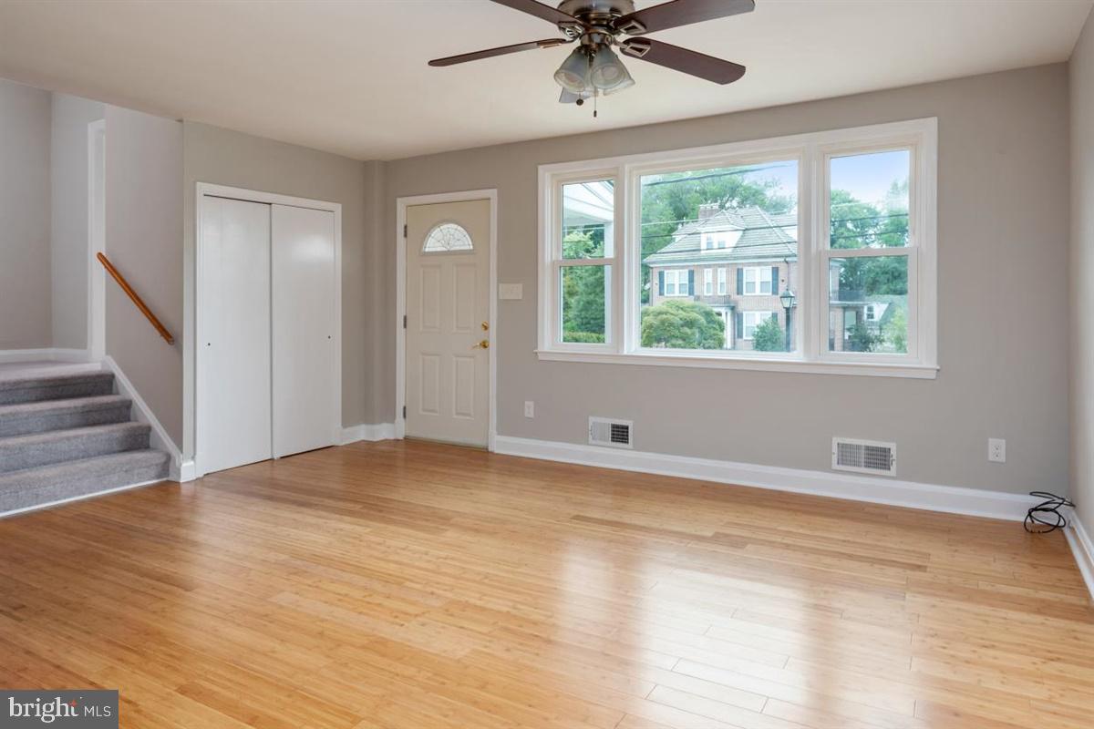 COLONIAL GARDENS - Residential