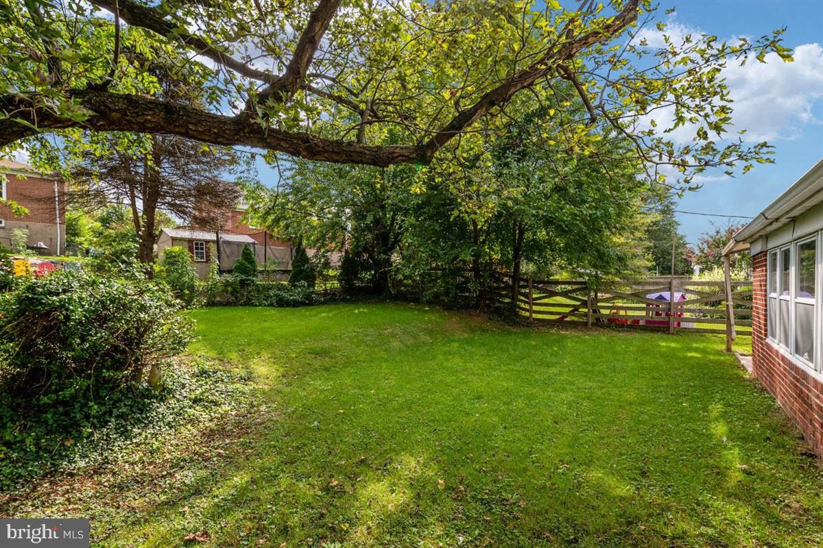 COLONIAL GARDENS - Residential