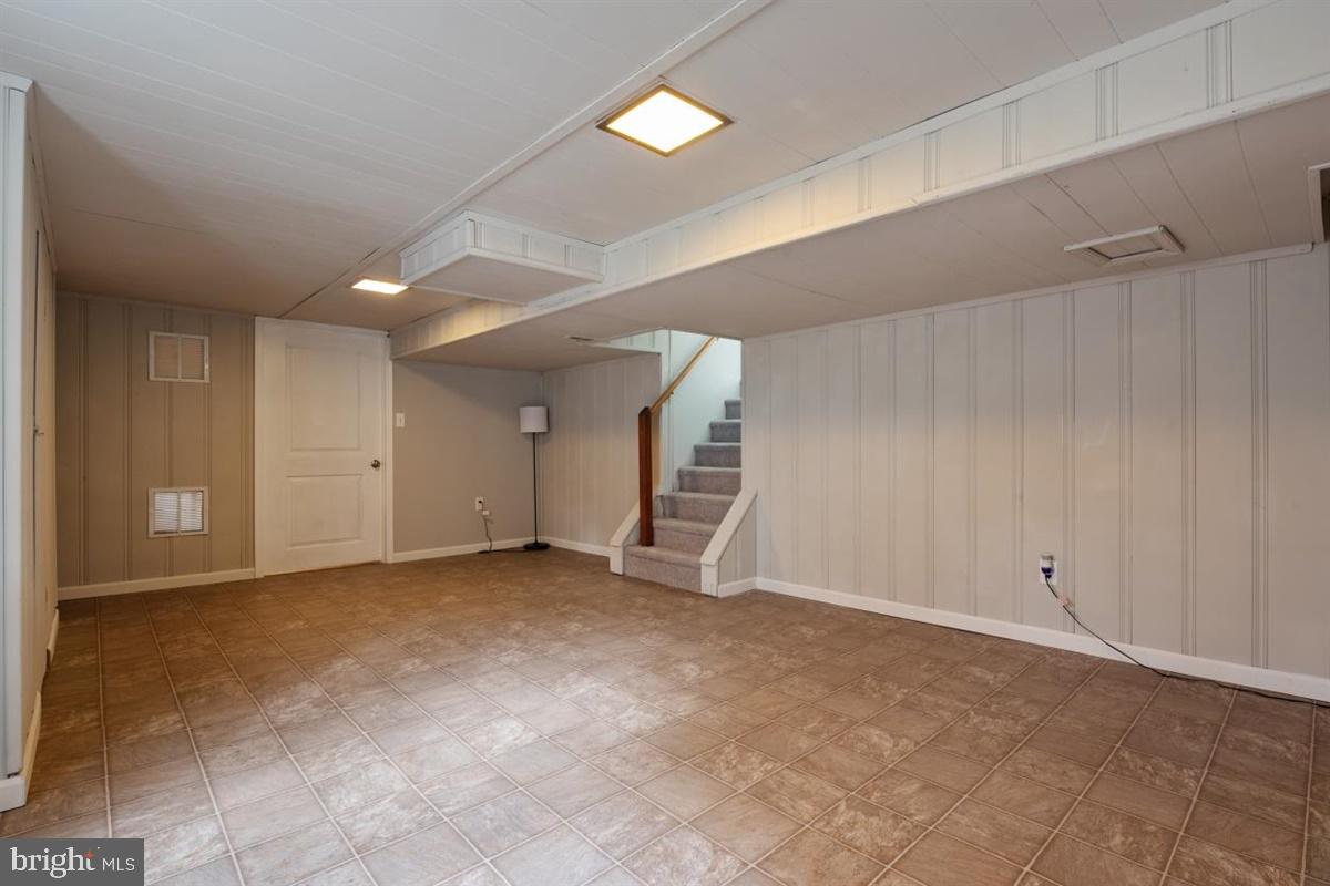 COLONIAL GARDENS - Residential