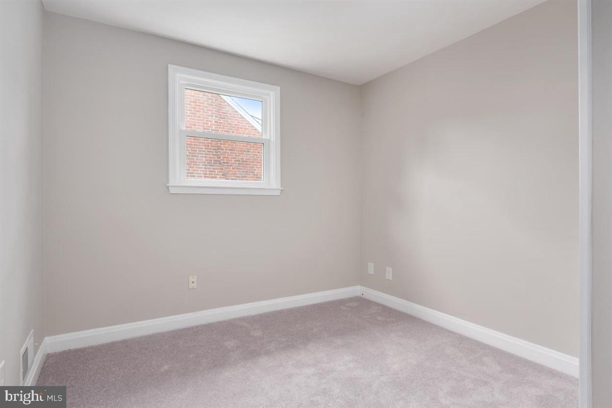 COLONIAL GARDENS - Residential