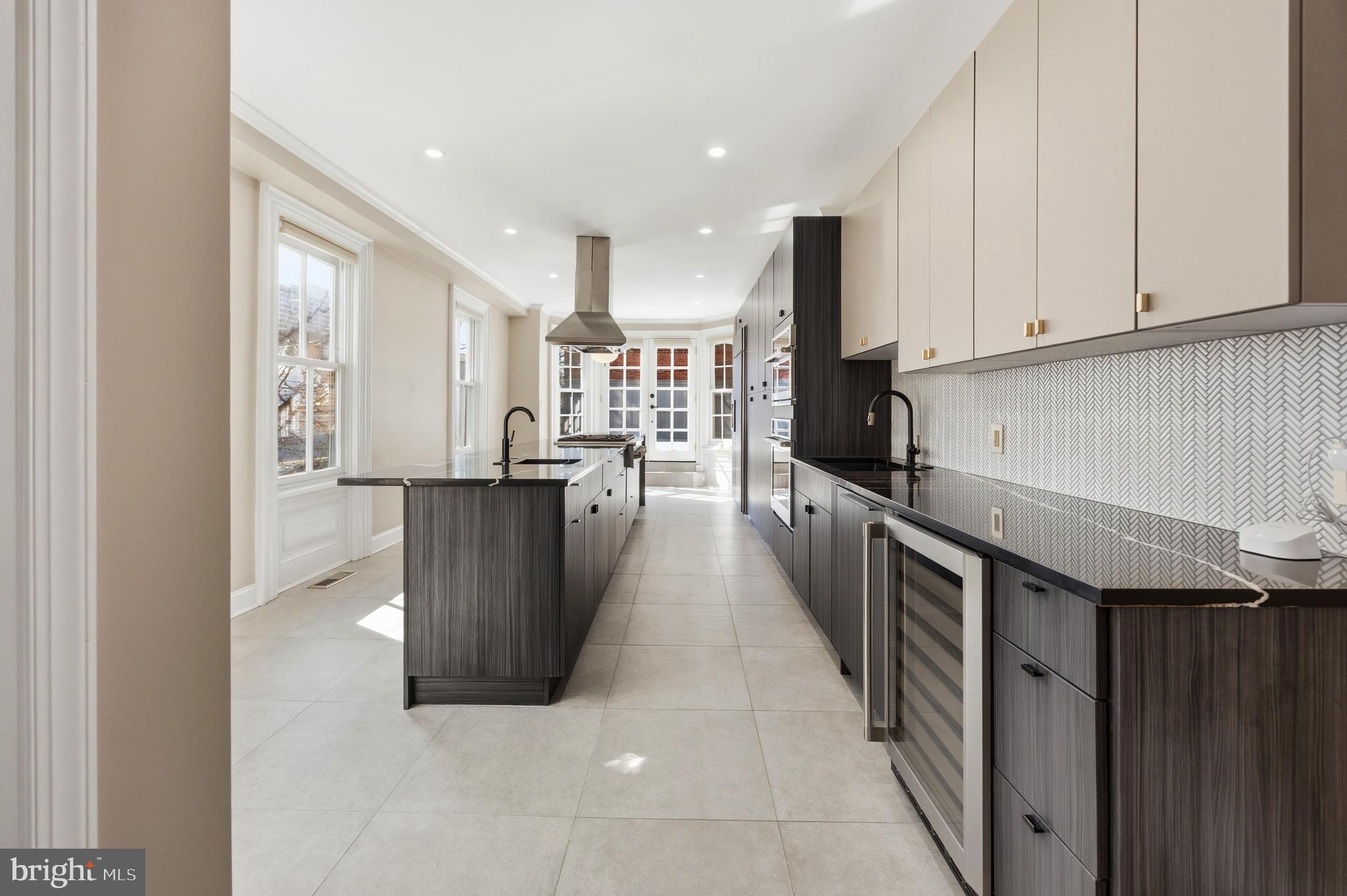 FAIRMOUNT - Residential