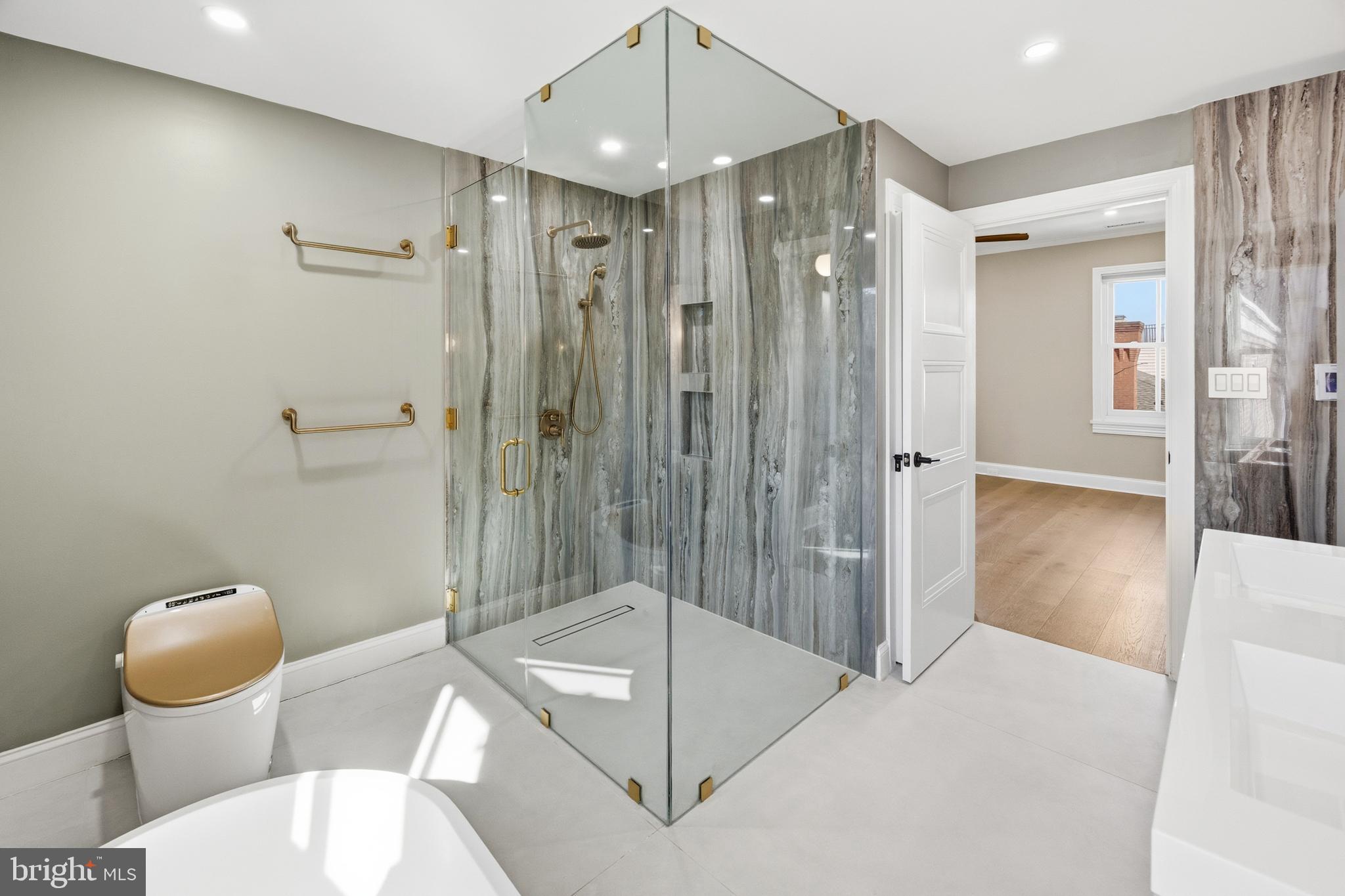 FAIRMOUNT - Residential