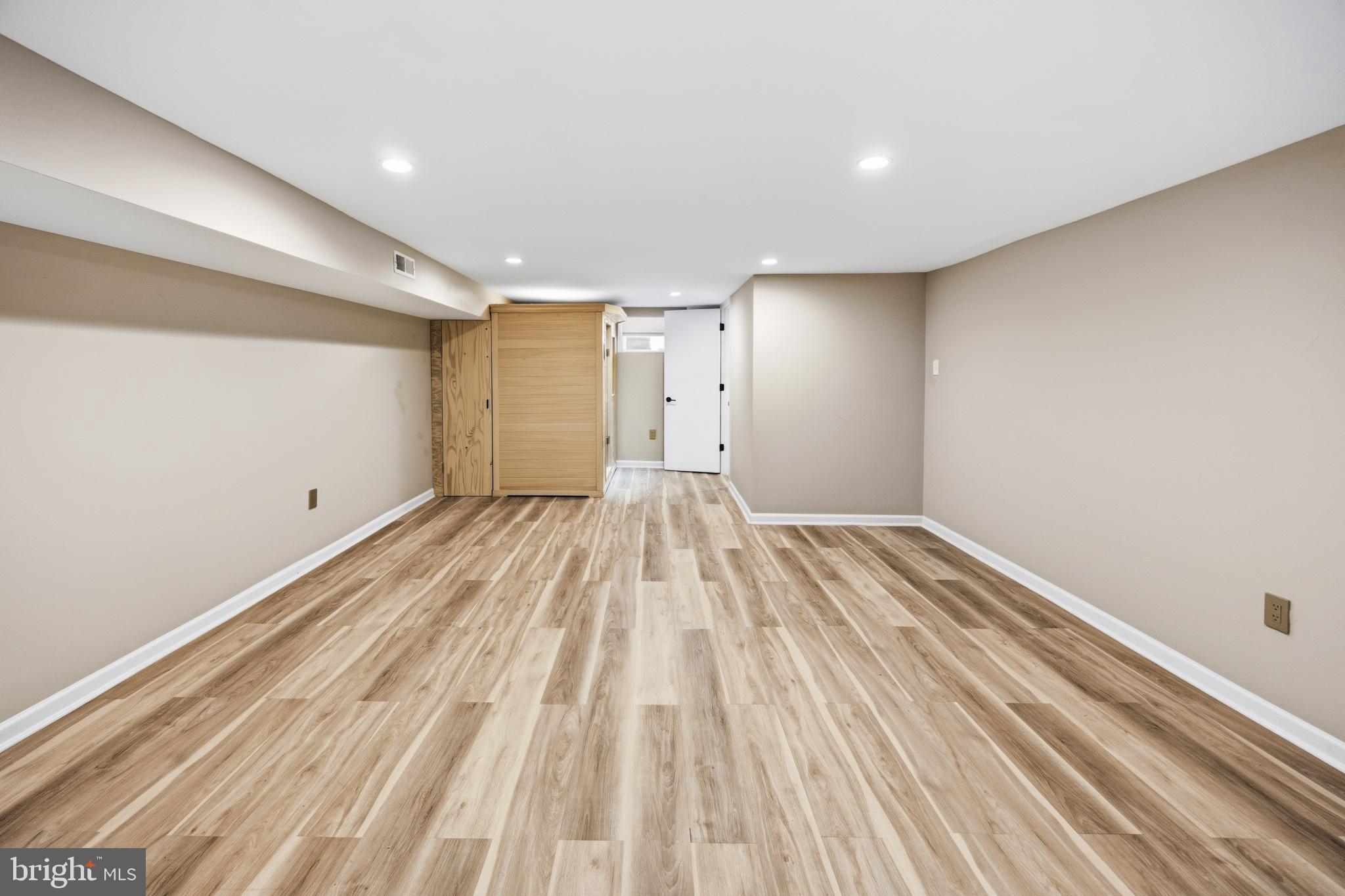 FAIRMOUNT - Residential