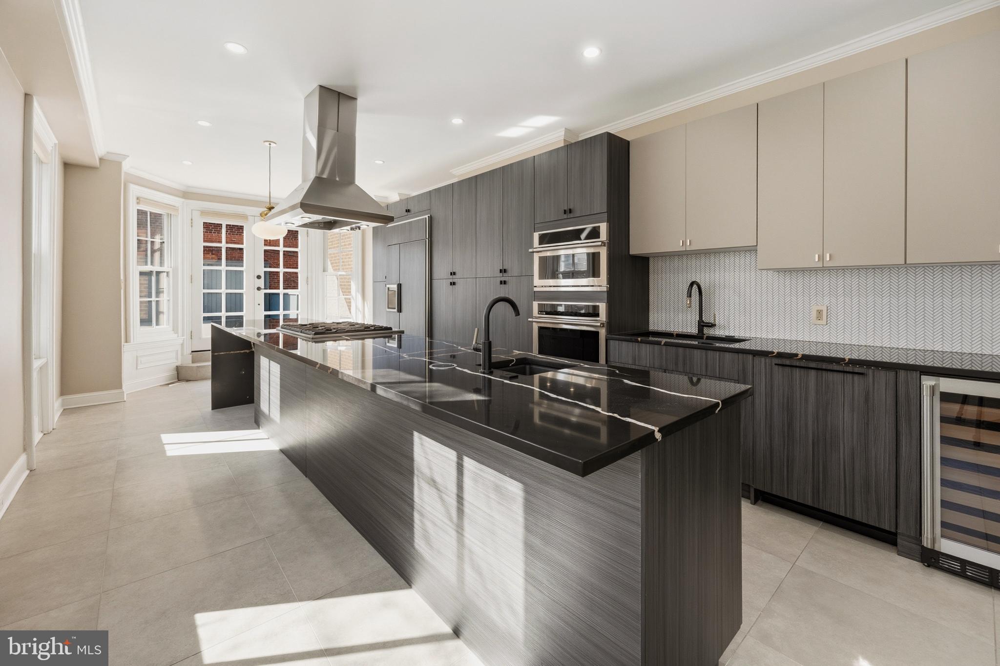 FAIRMOUNT - Residential