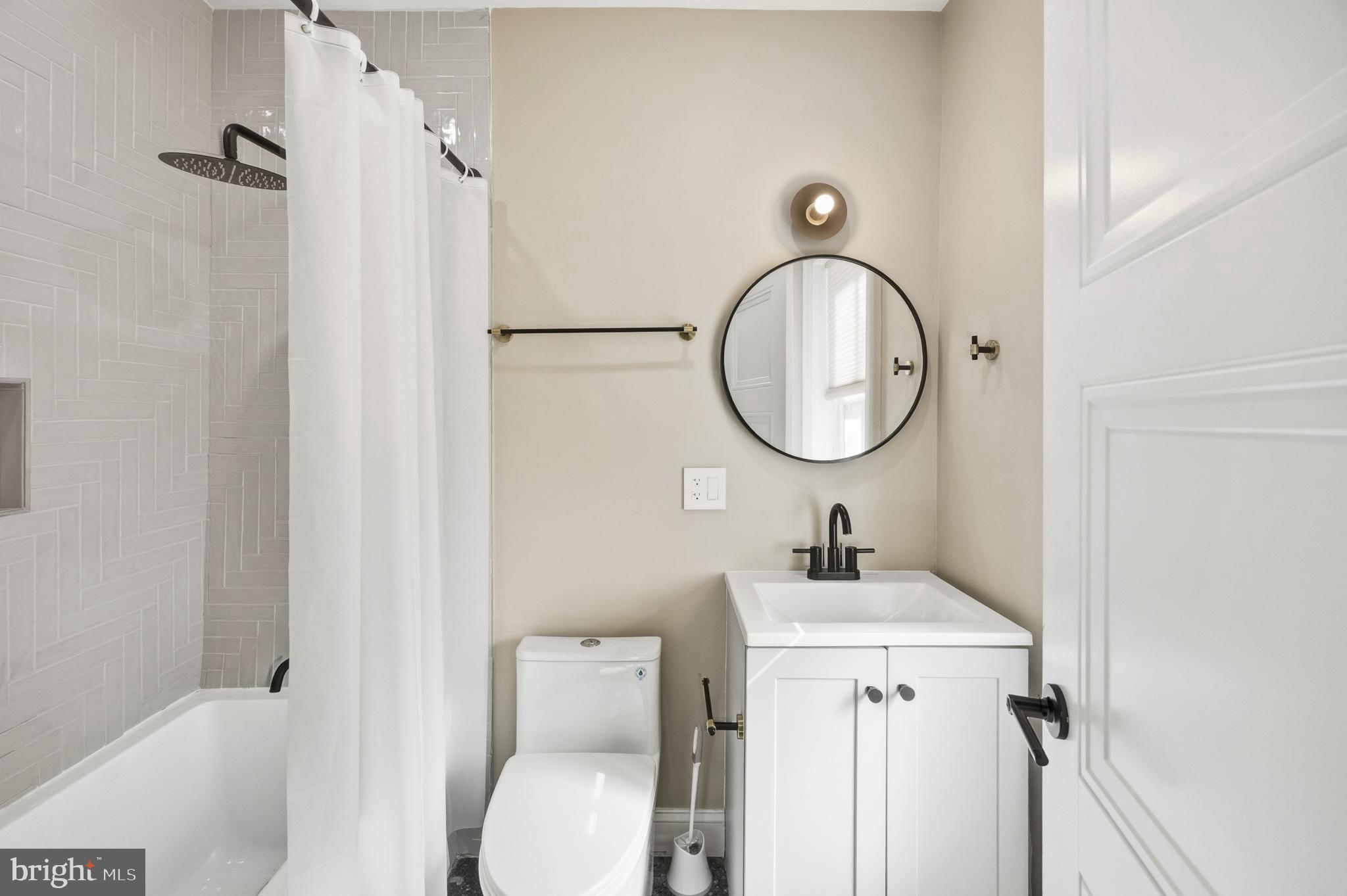 FAIRMOUNT - Residential