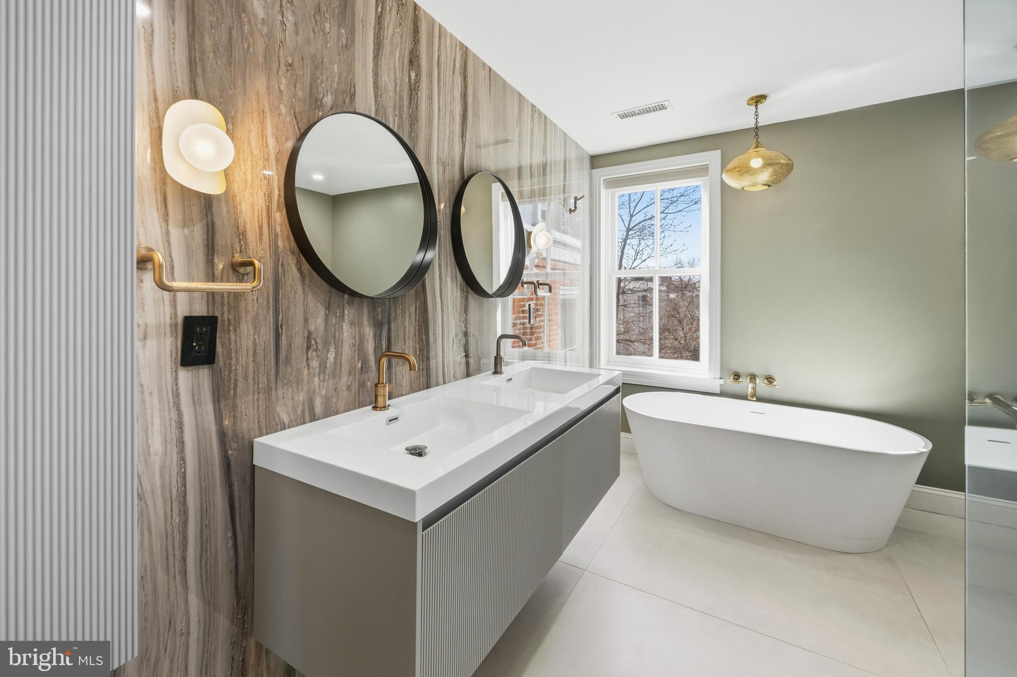 FAIRMOUNT - Residential