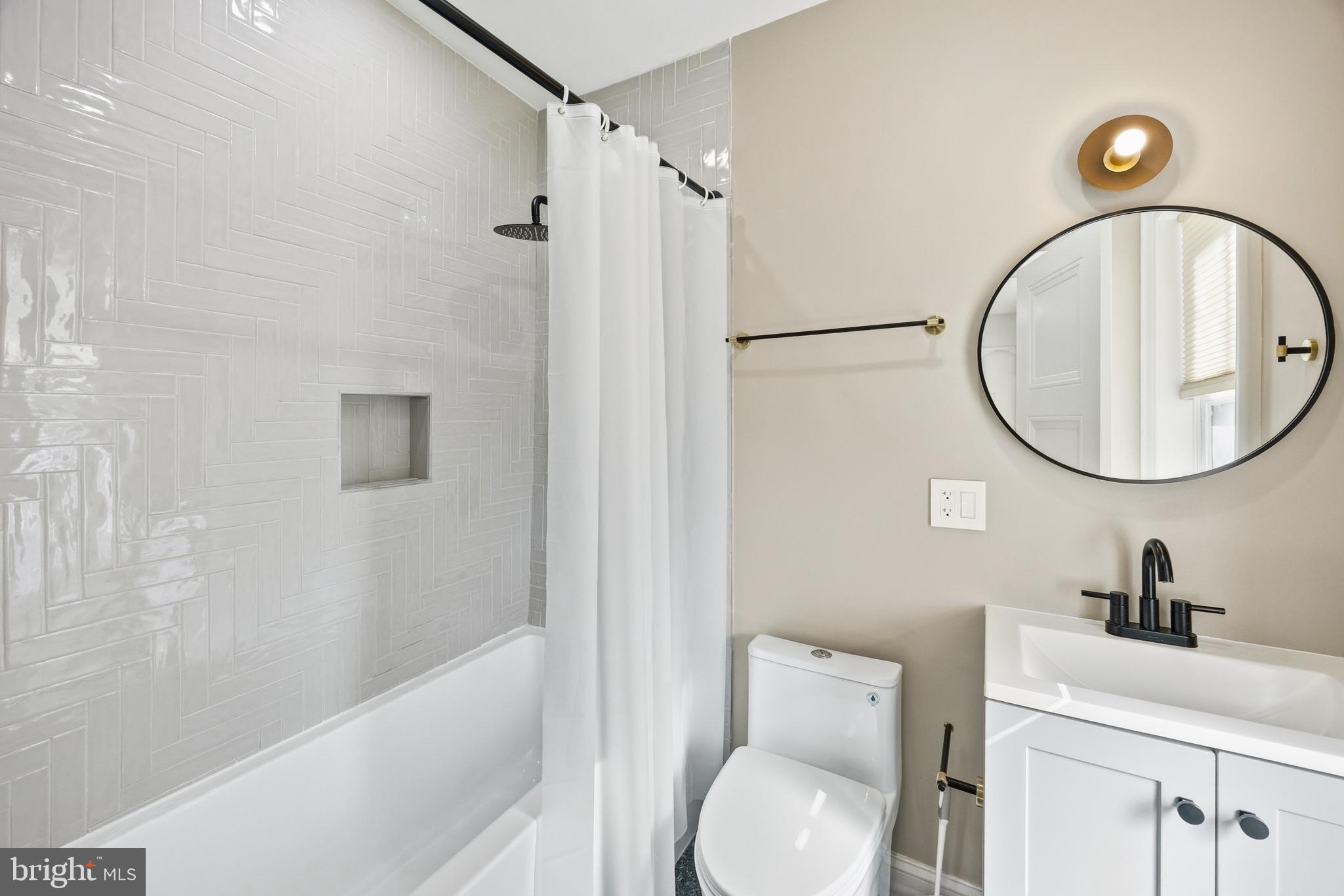 FAIRMOUNT - Residential