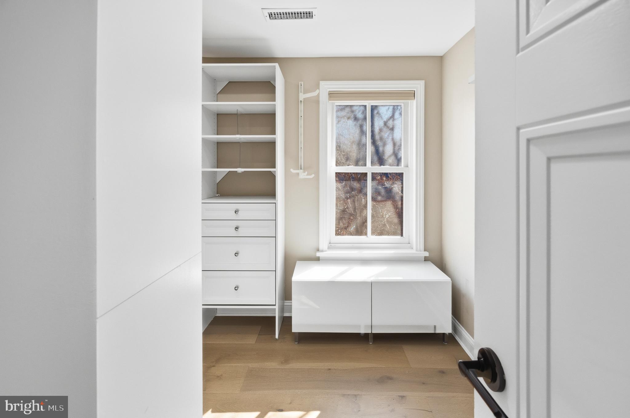 FAIRMOUNT - Residential